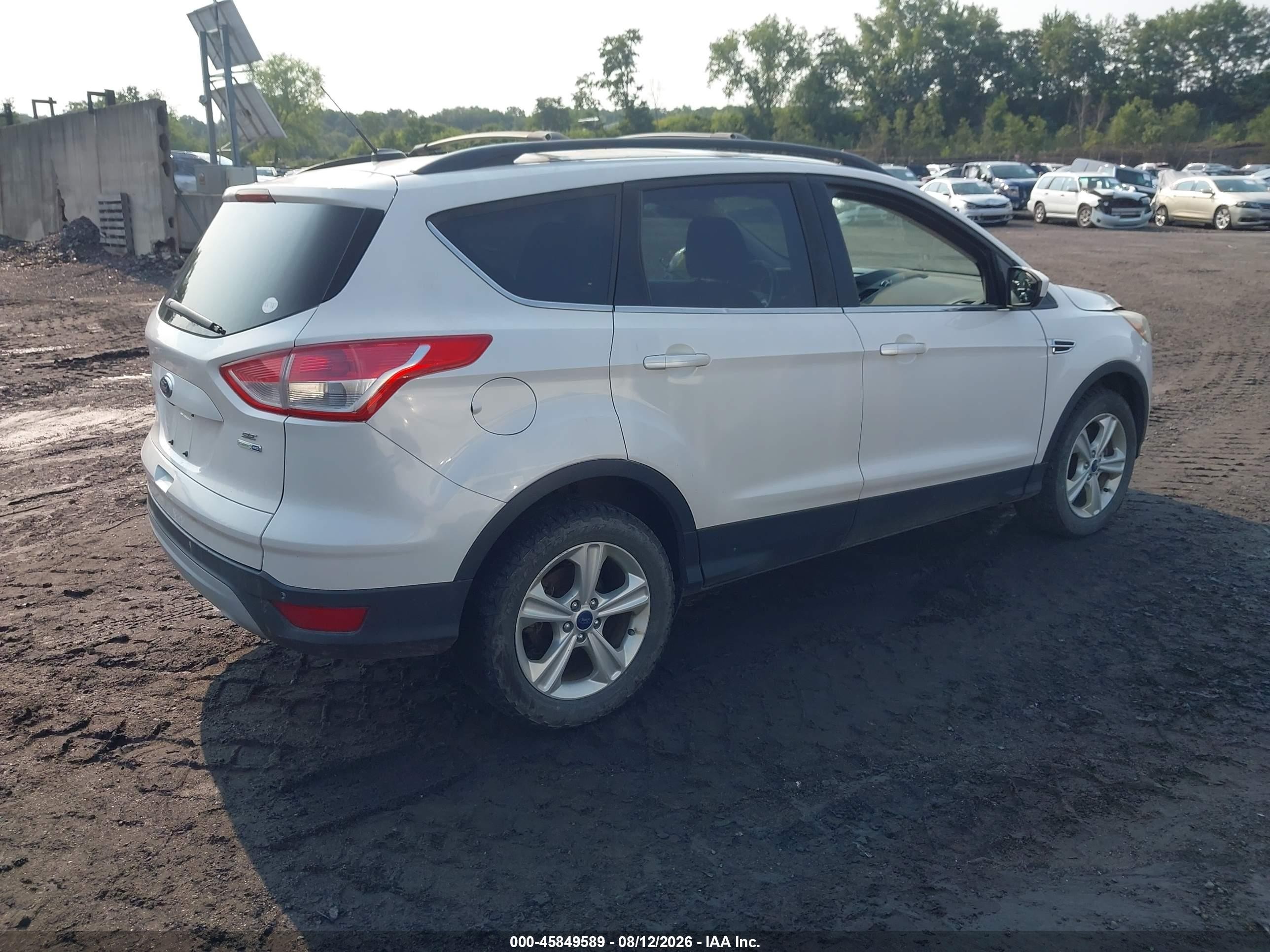 2014 Ford Escape Se Белый vin: 1FMCU9GX0EUB37640