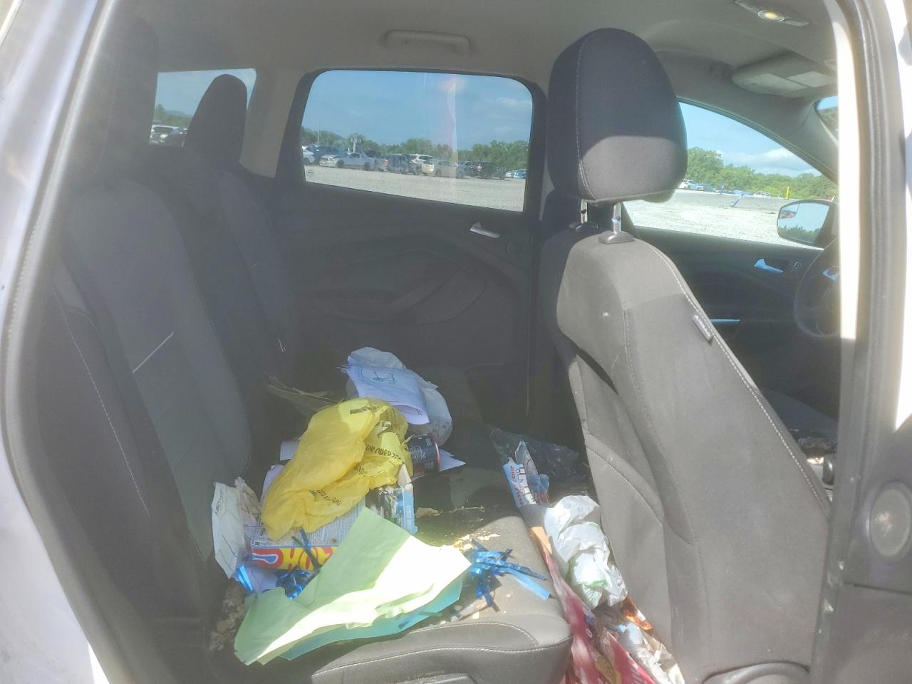 2014 Ford Escape Se White vin: 1FMCU9GX0EUB59203