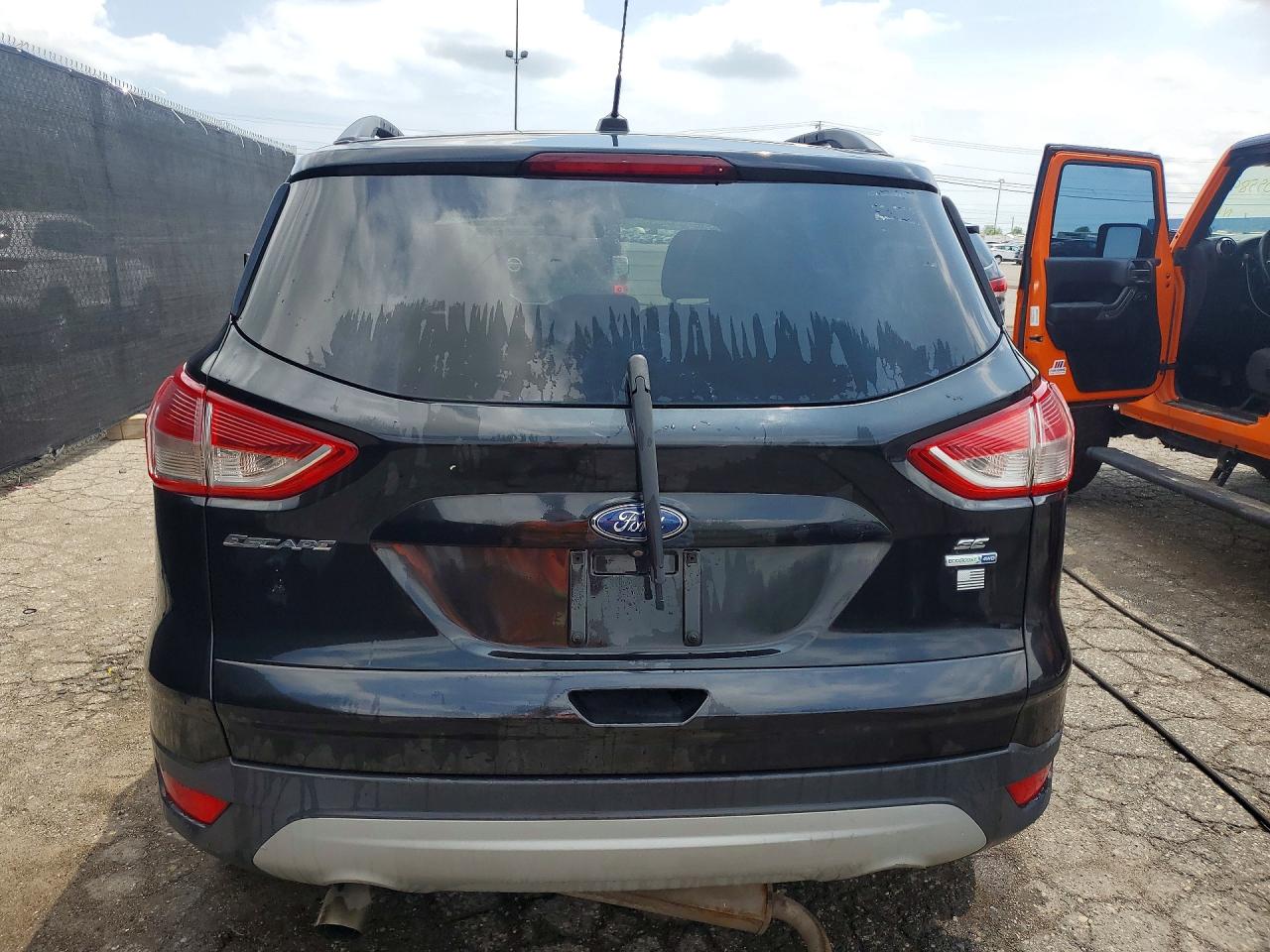 2015 Ford Escape Se Черный vin: 1FMCU9GX0FUA12882
