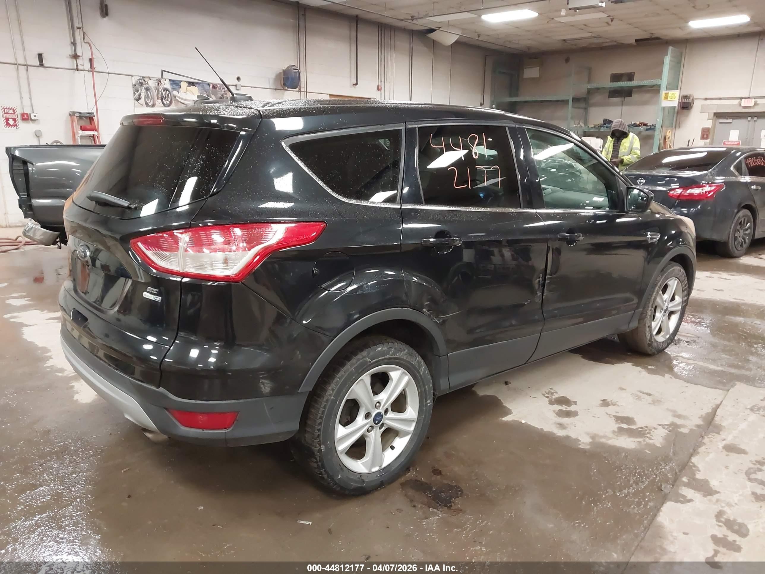 2015 Ford Escape Se Черный vin: 1FMCU9GX0FUB74267