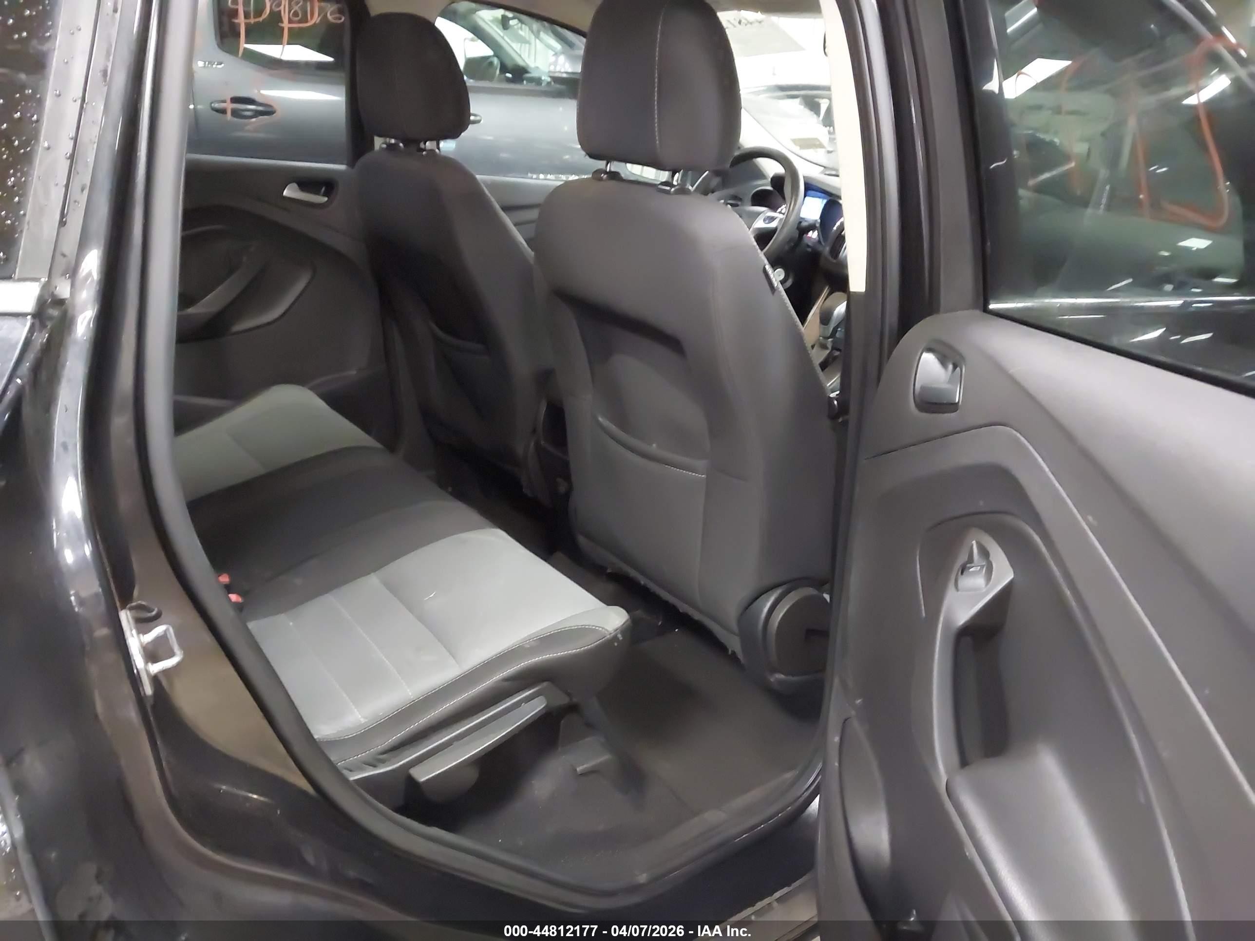 2015 Ford Escape Se Черный vin: 1FMCU9GX0FUB74267