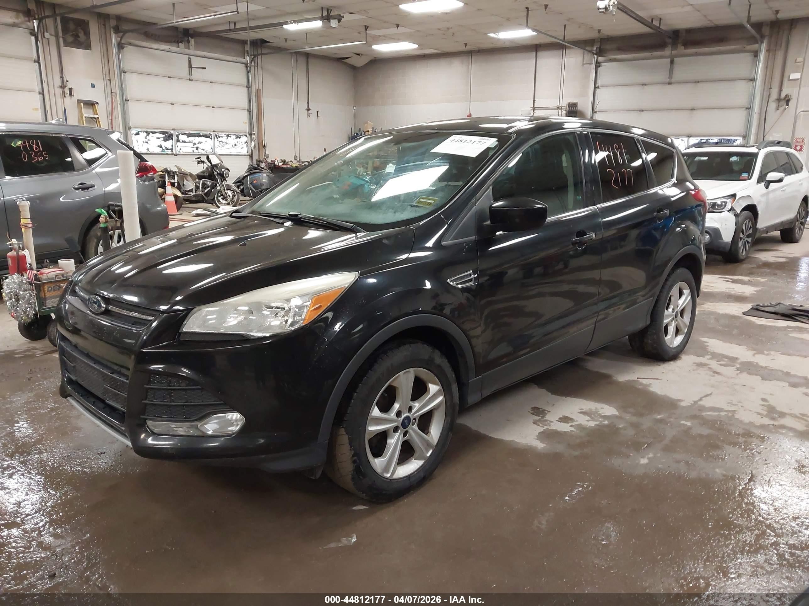 2015 Ford Escape Se Черный vin: 1FMCU9GX0FUB74267