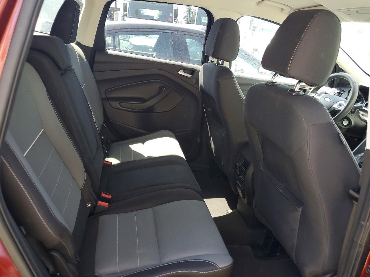 2015 Ford Escape Se Red vin: 1FMCU9GX0FUC09356