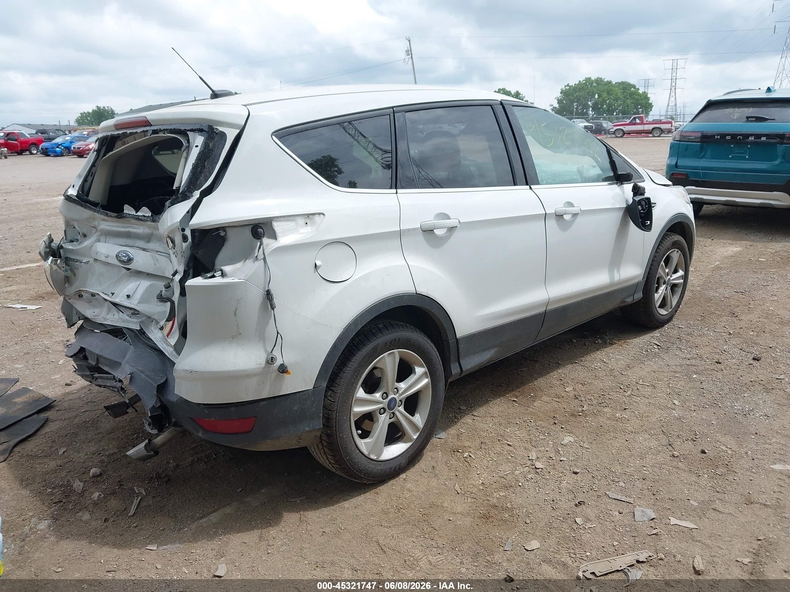 2015 Ford Escape Se White vin: 1FMCU9GX0FUC23001