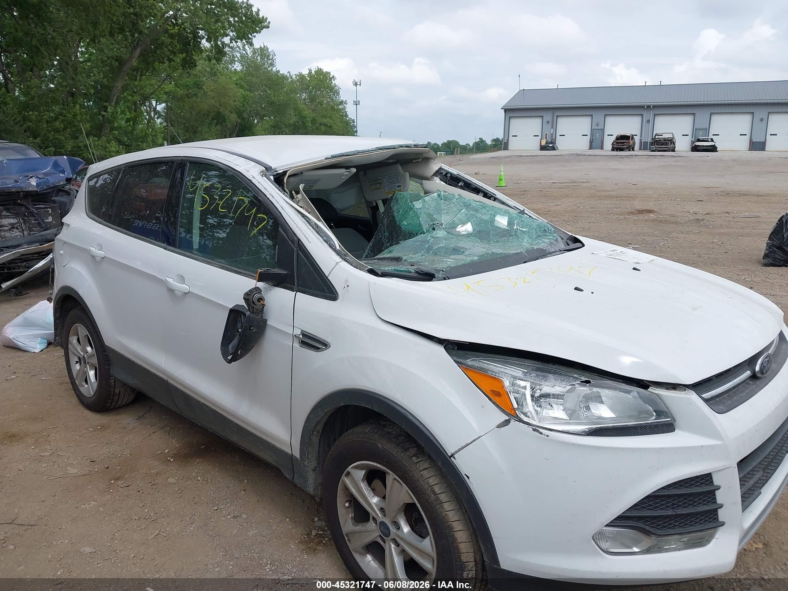 2015 Ford Escape Se White vin: 1FMCU9GX0FUC23001