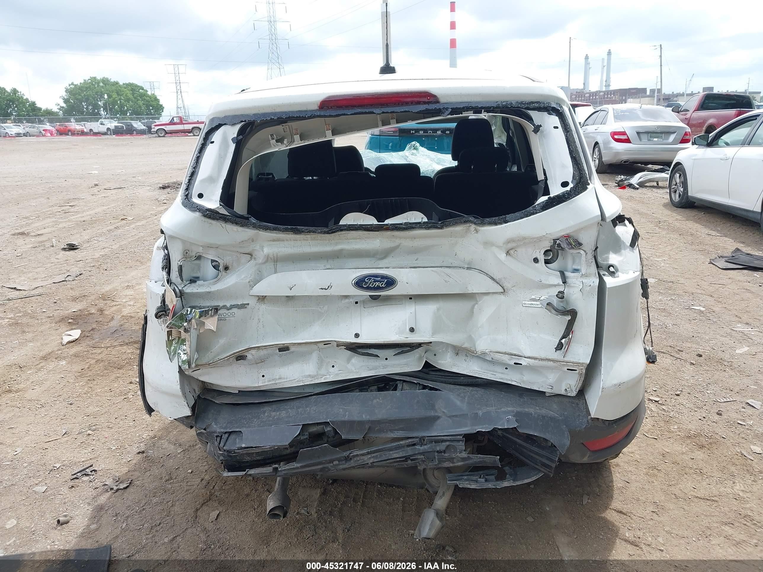 2015 Ford Escape Se White vin: 1FMCU9GX0FUC23001