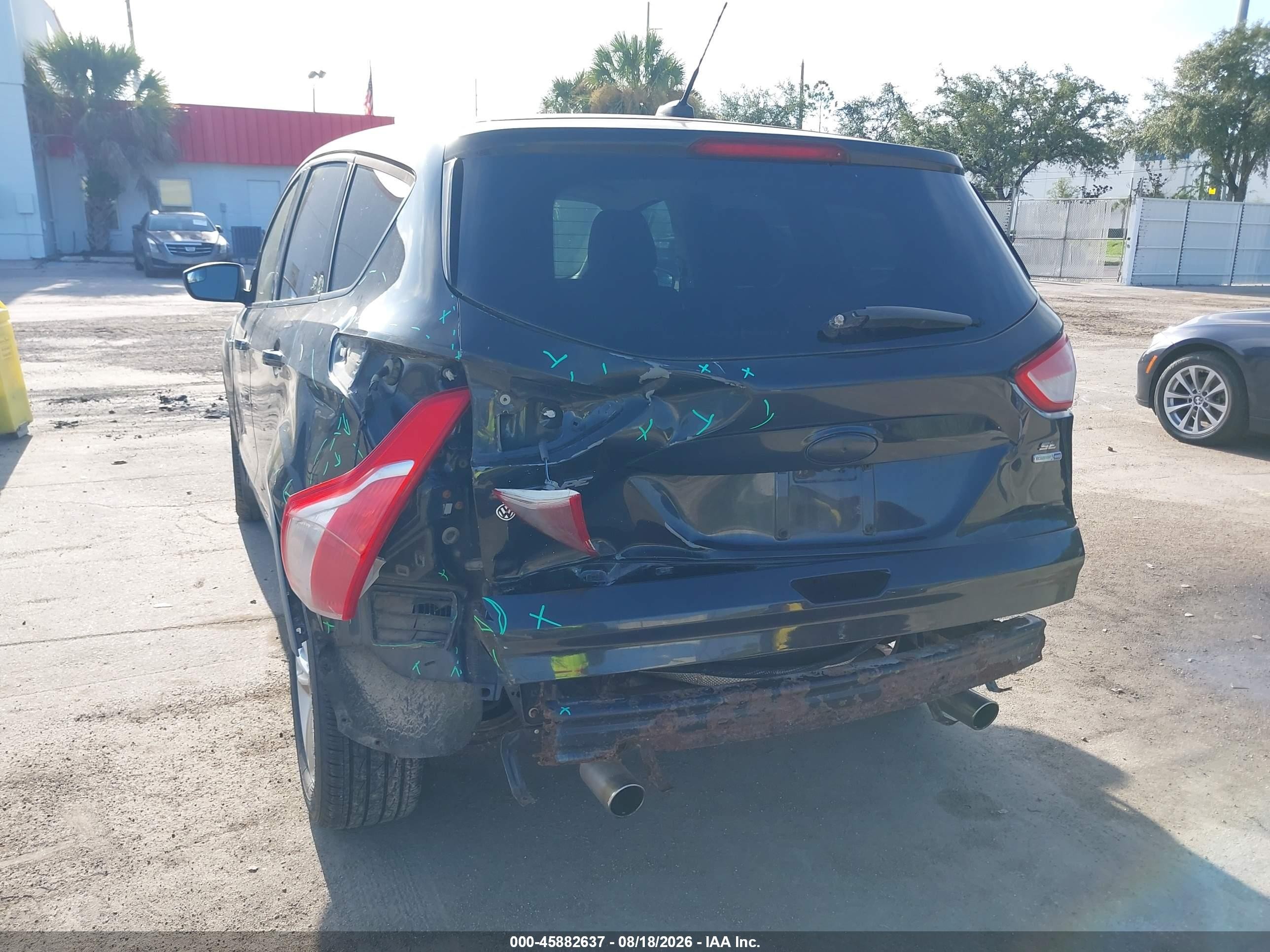 2015 Ford Escape Se Черный vin: 1FMCU9GX0FUC30904