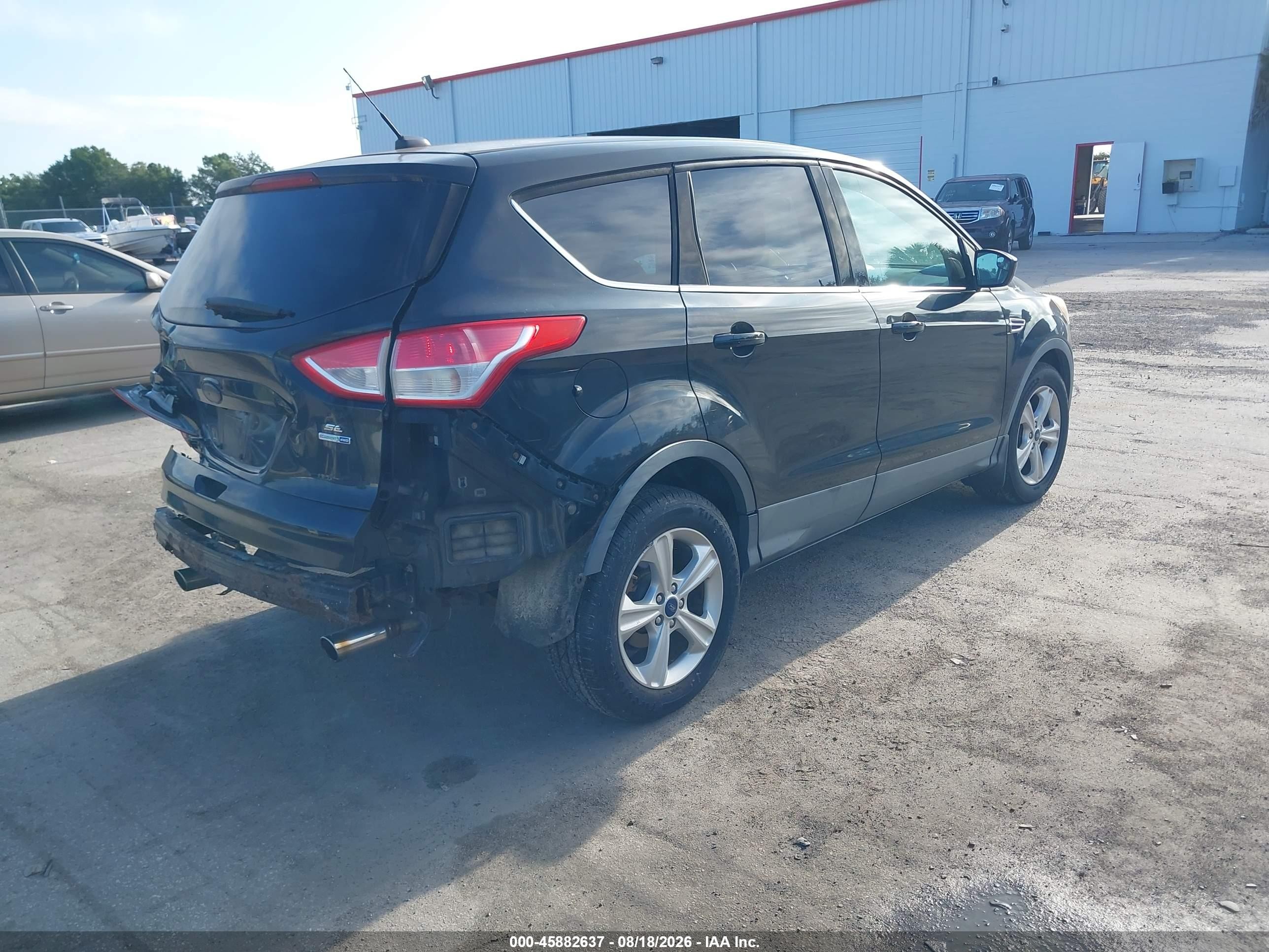 2015 Ford Escape Se Черный vin: 1FMCU9GX0FUC30904