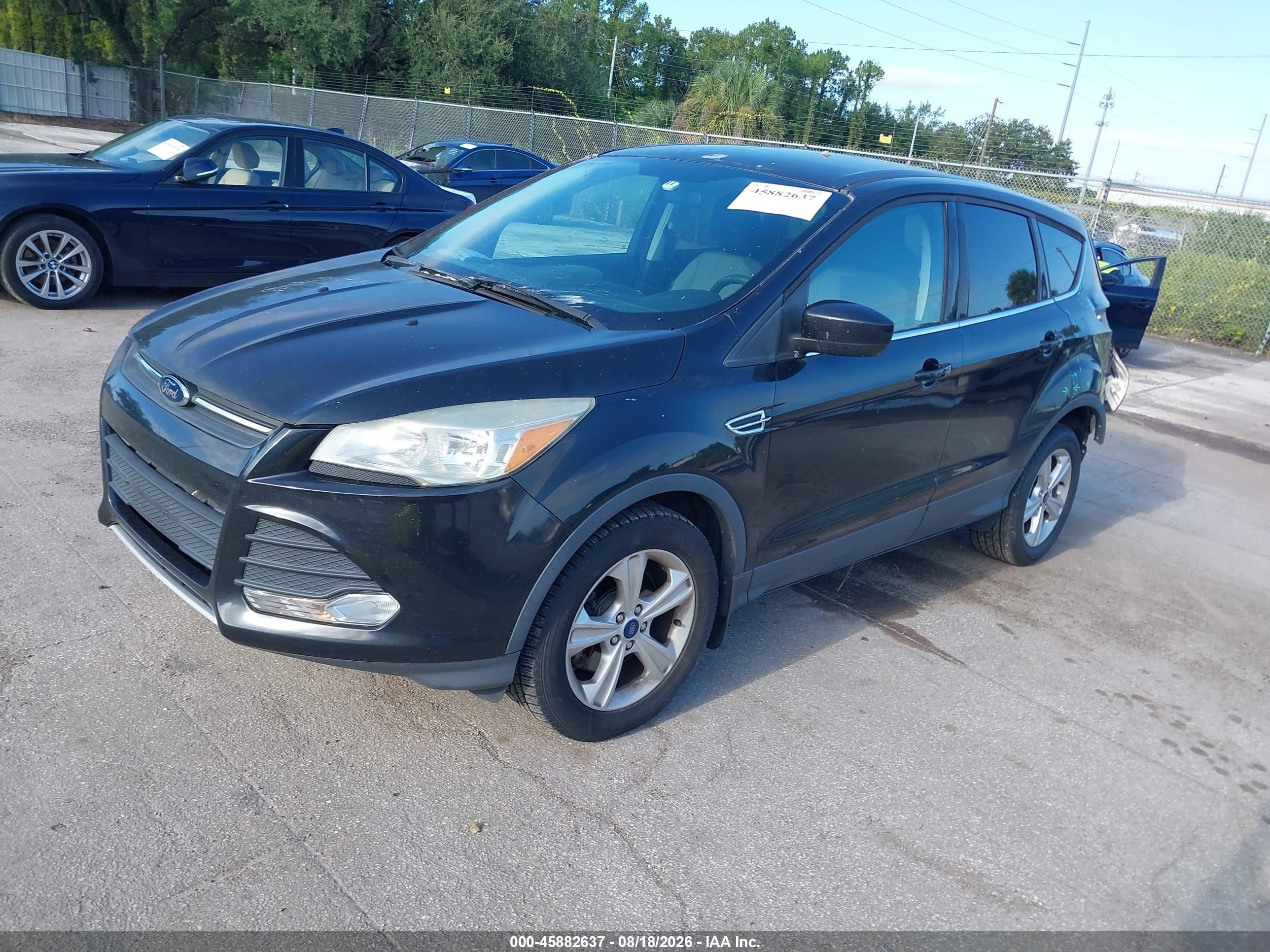 2015 Ford Escape Se Черный vin: 1FMCU9GX0FUC30904