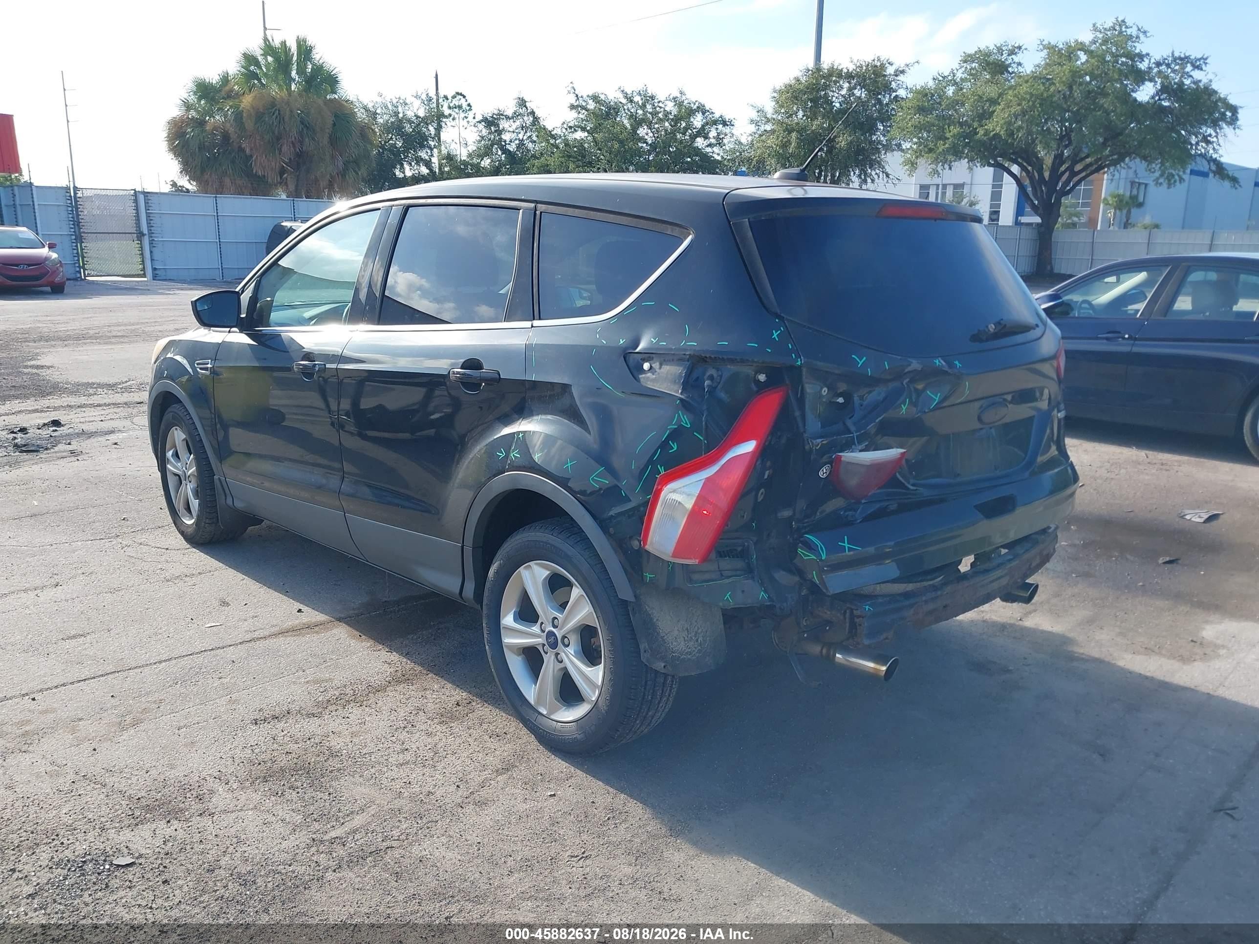2015 Ford Escape Se Черный vin: 1FMCU9GX0FUC30904