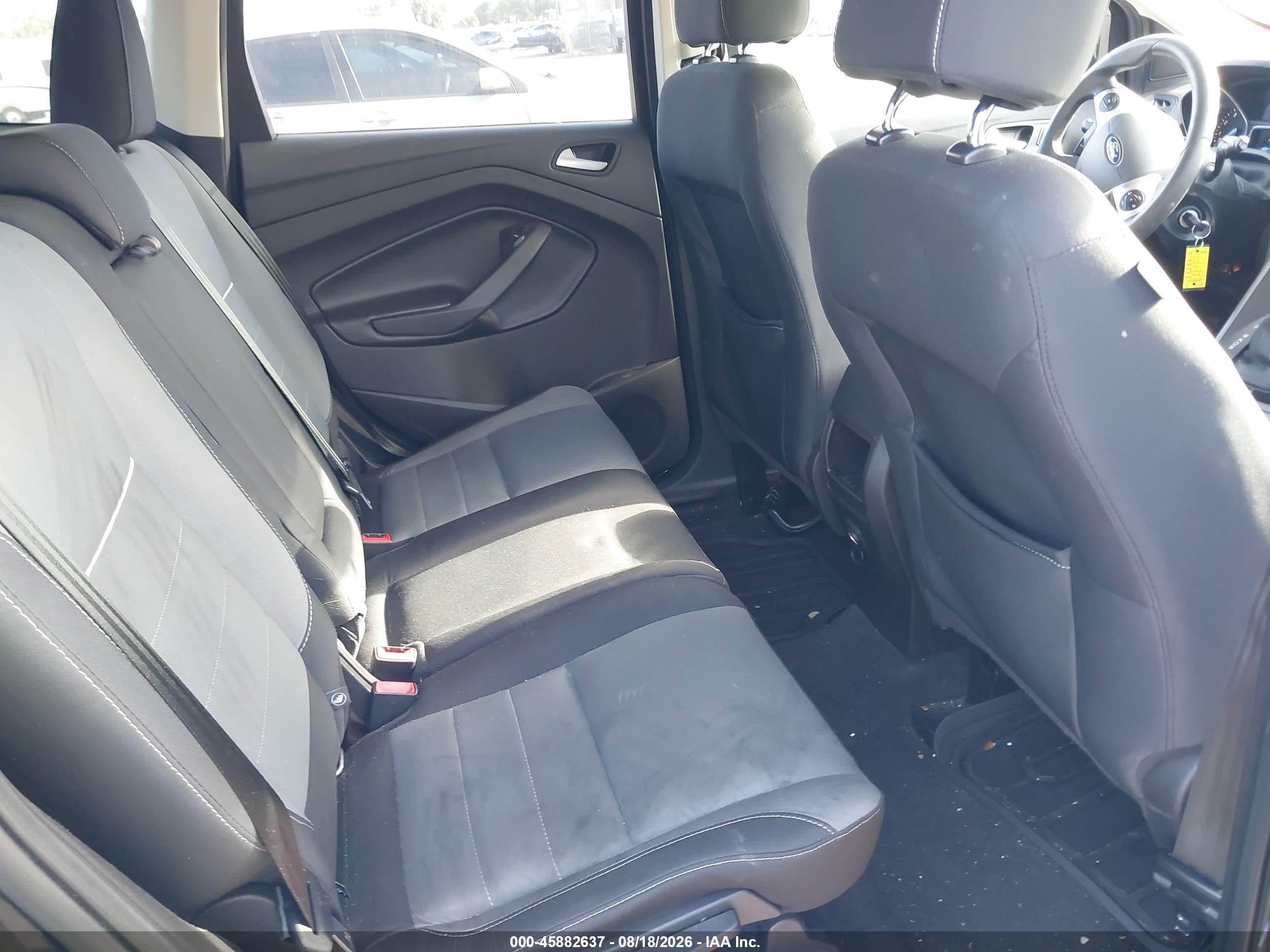 2015 Ford Escape Se Черный vin: 1FMCU9GX0FUC30904
