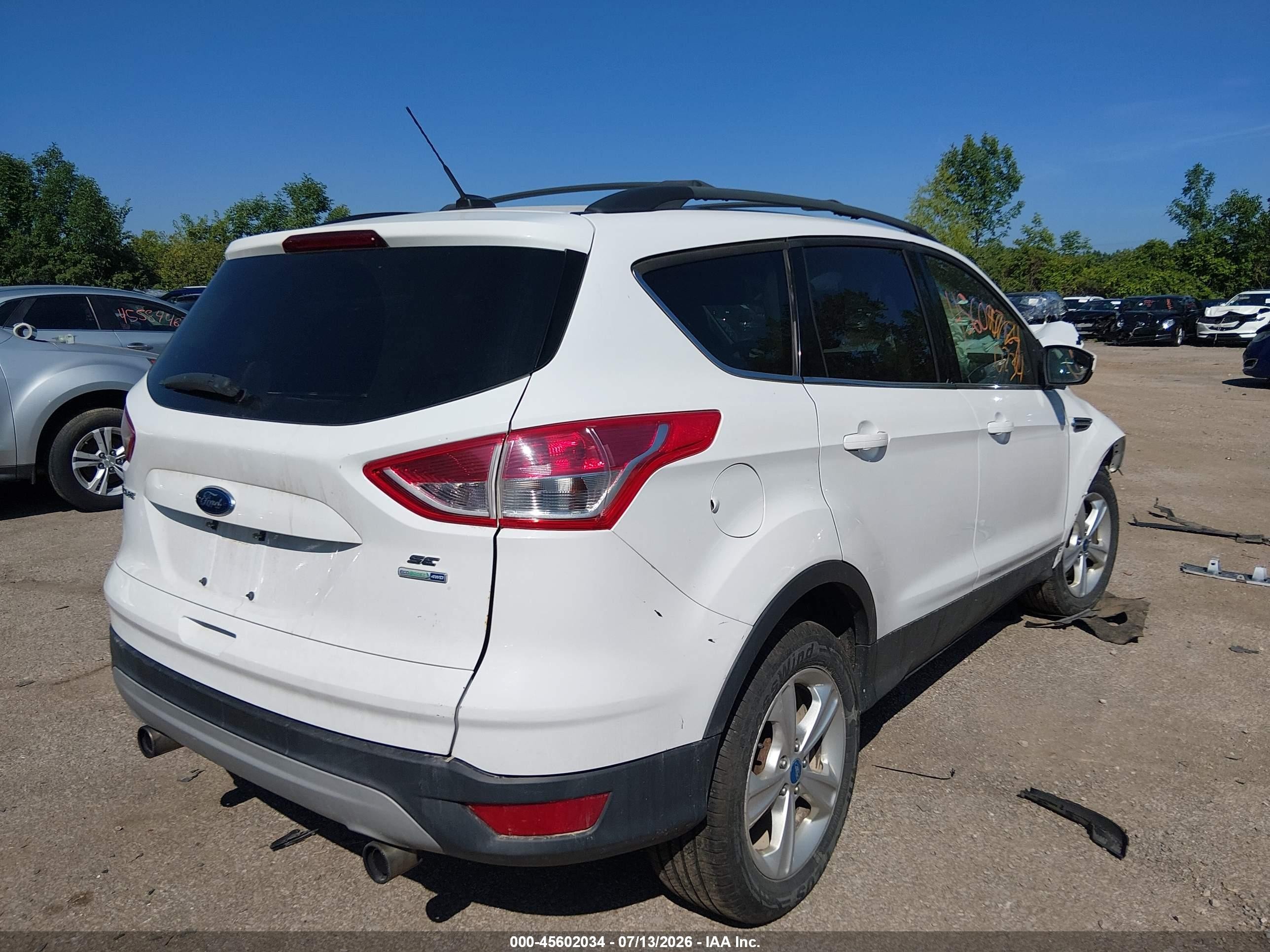 2013 Ford Escape Se Белый vin: 1FMCU9GX1DUB59368