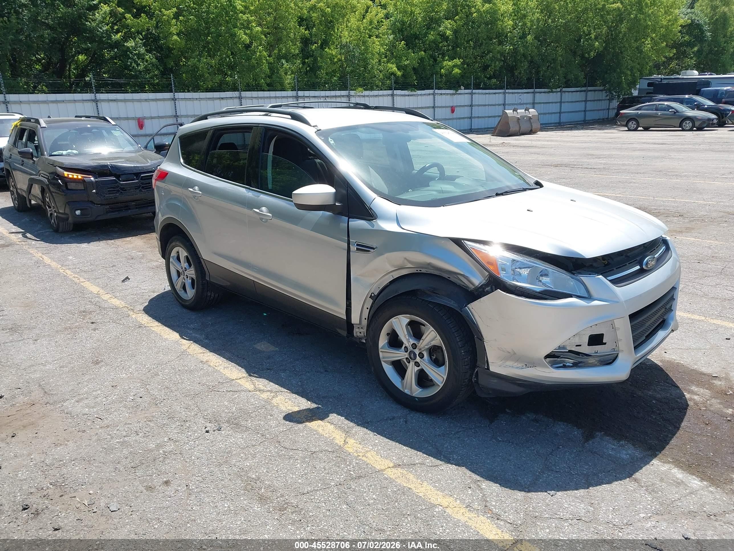 2013 Ford Escape Se Серебряный vin: 1FMCU9GX1DUC48485