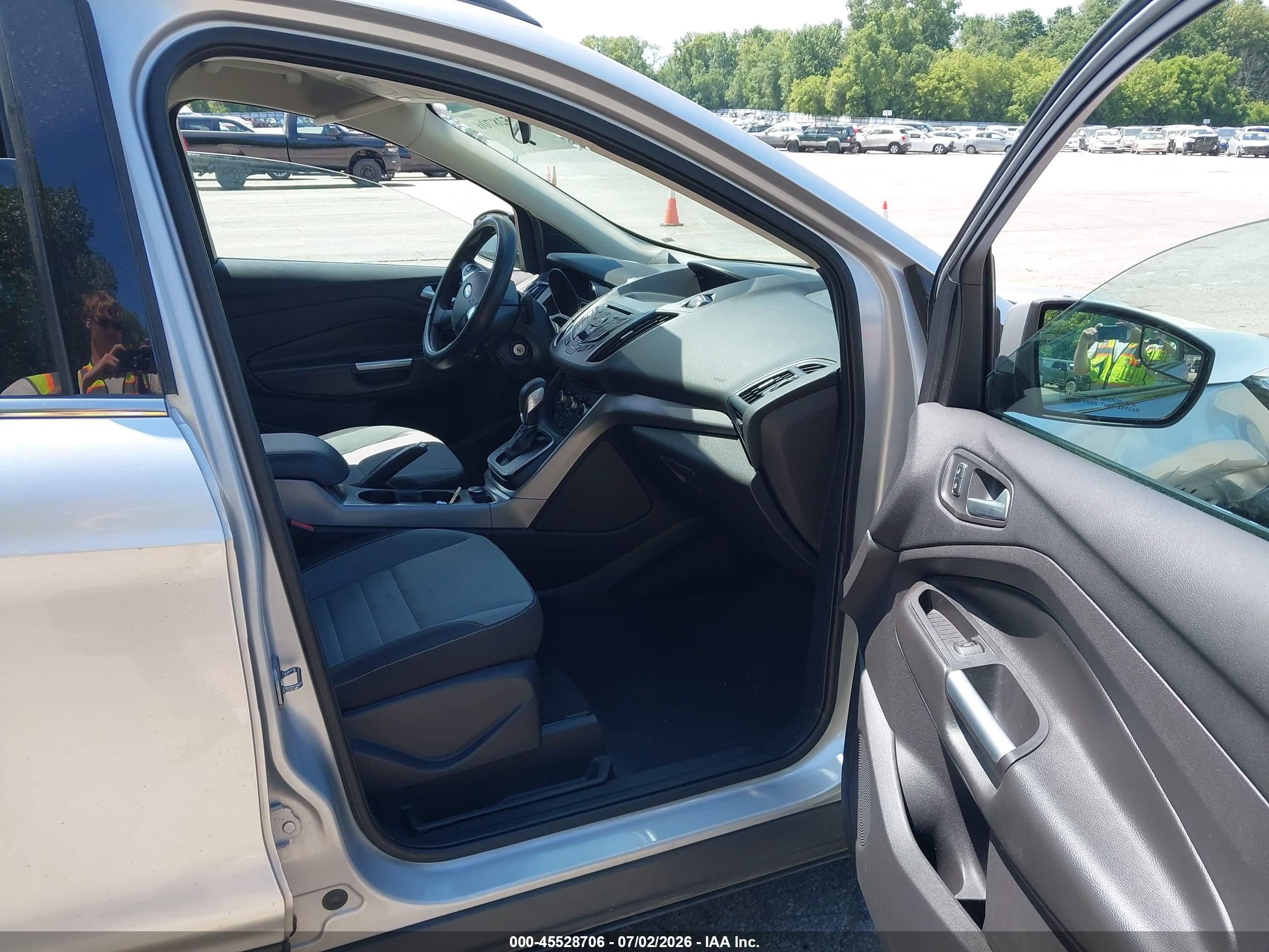 2013 Ford Escape Se Серебряный vin: 1FMCU9GX1DUC48485