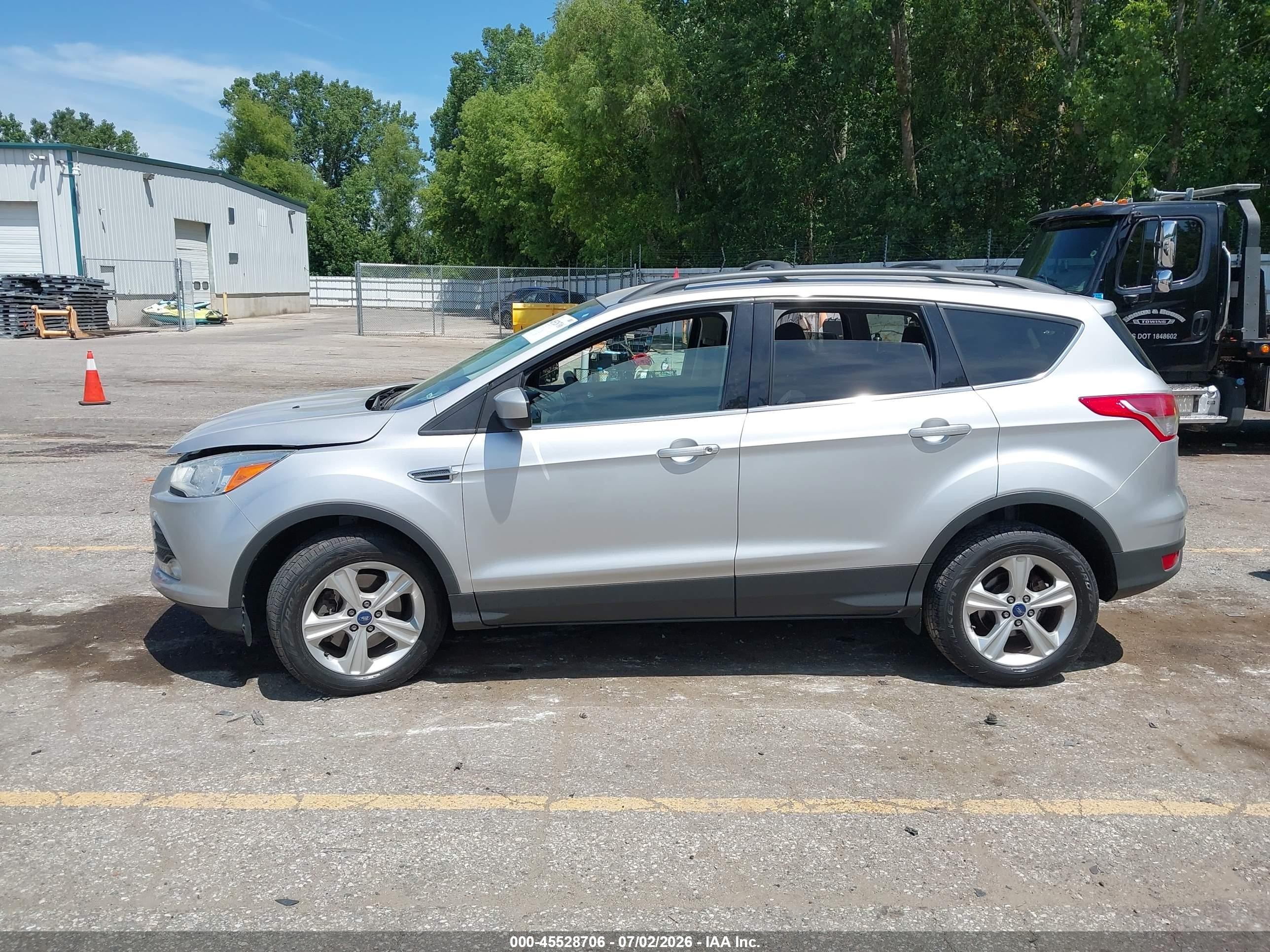 2013 Ford Escape Se Серебряный vin: 1FMCU9GX1DUC48485