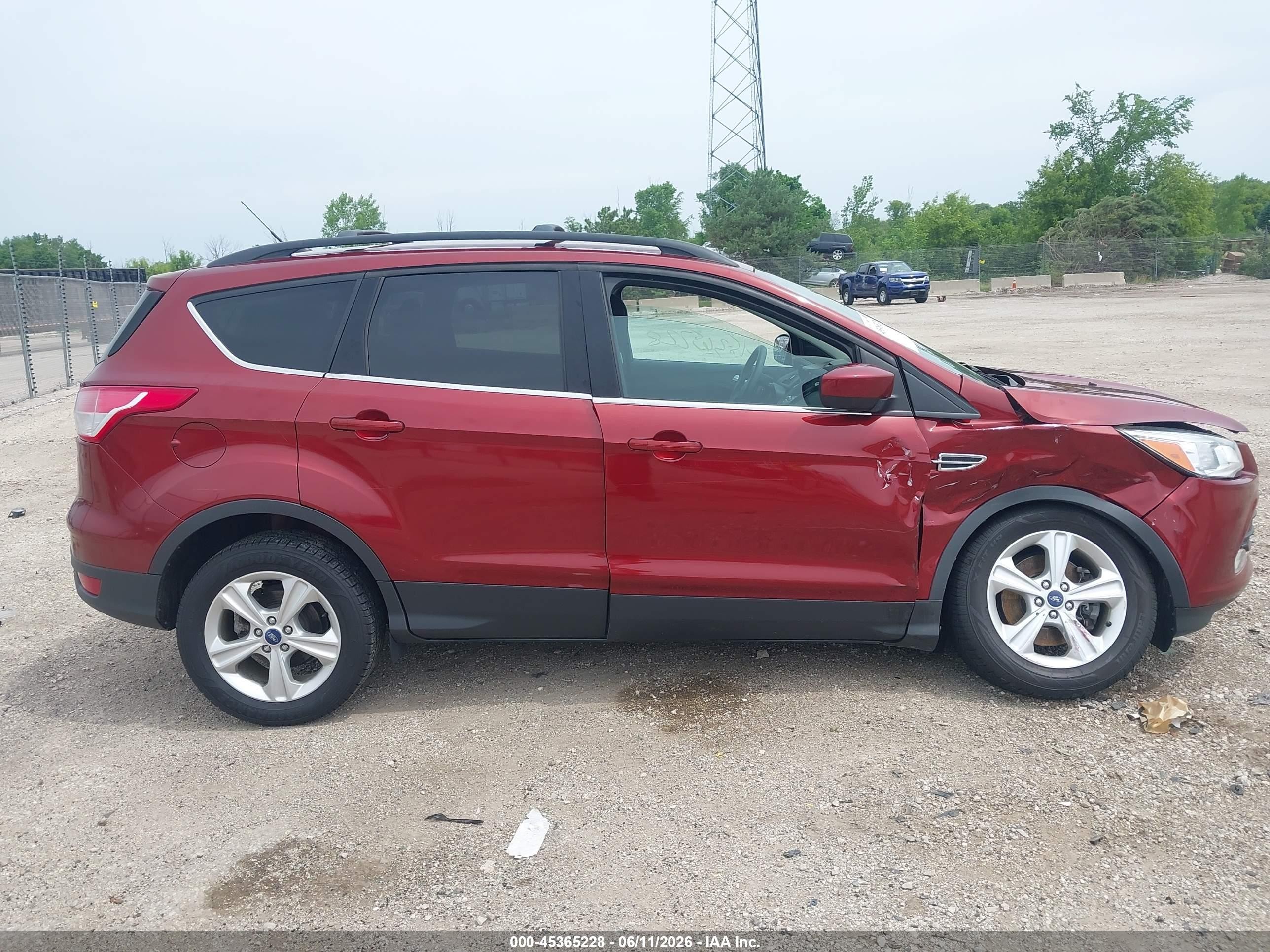 2014 Ford Escape Se Red vin: 1FMCU9GX1EUA90473