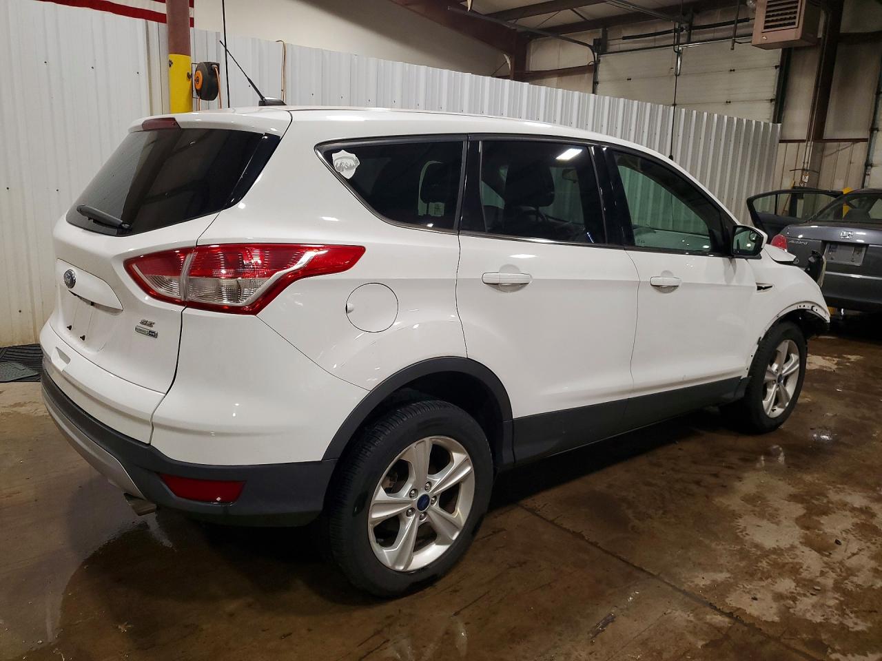 2015 Ford Escape Se Белый vin: 1FMCU9GX1FUA21638