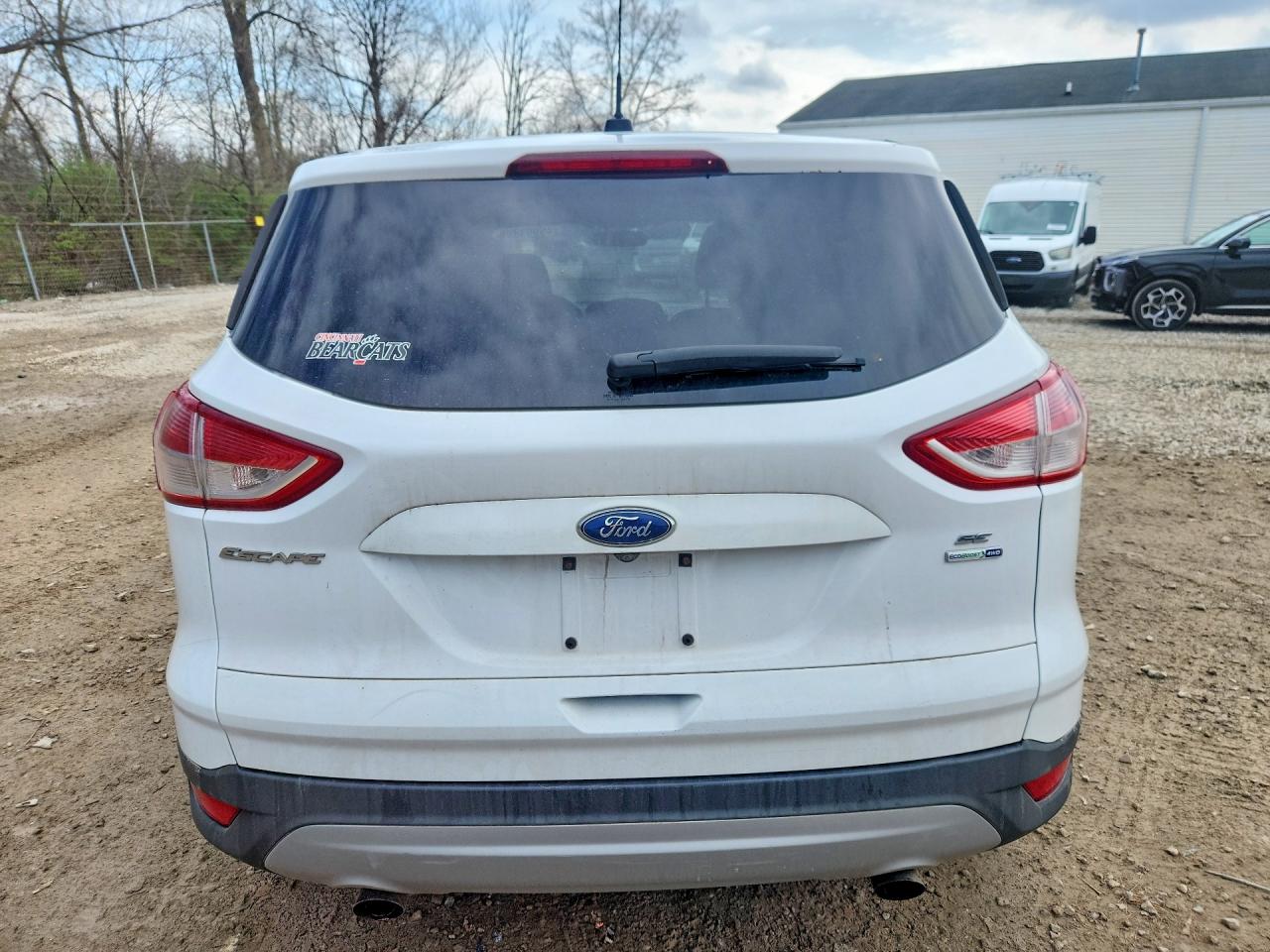 2015 Ford Escape White vin: 1FMCU9GX1FUB17592