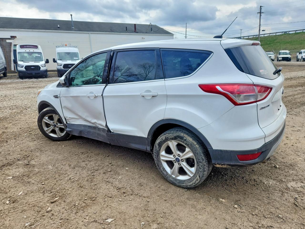 2015 Ford Escape White vin: 1FMCU9GX1FUB17592
