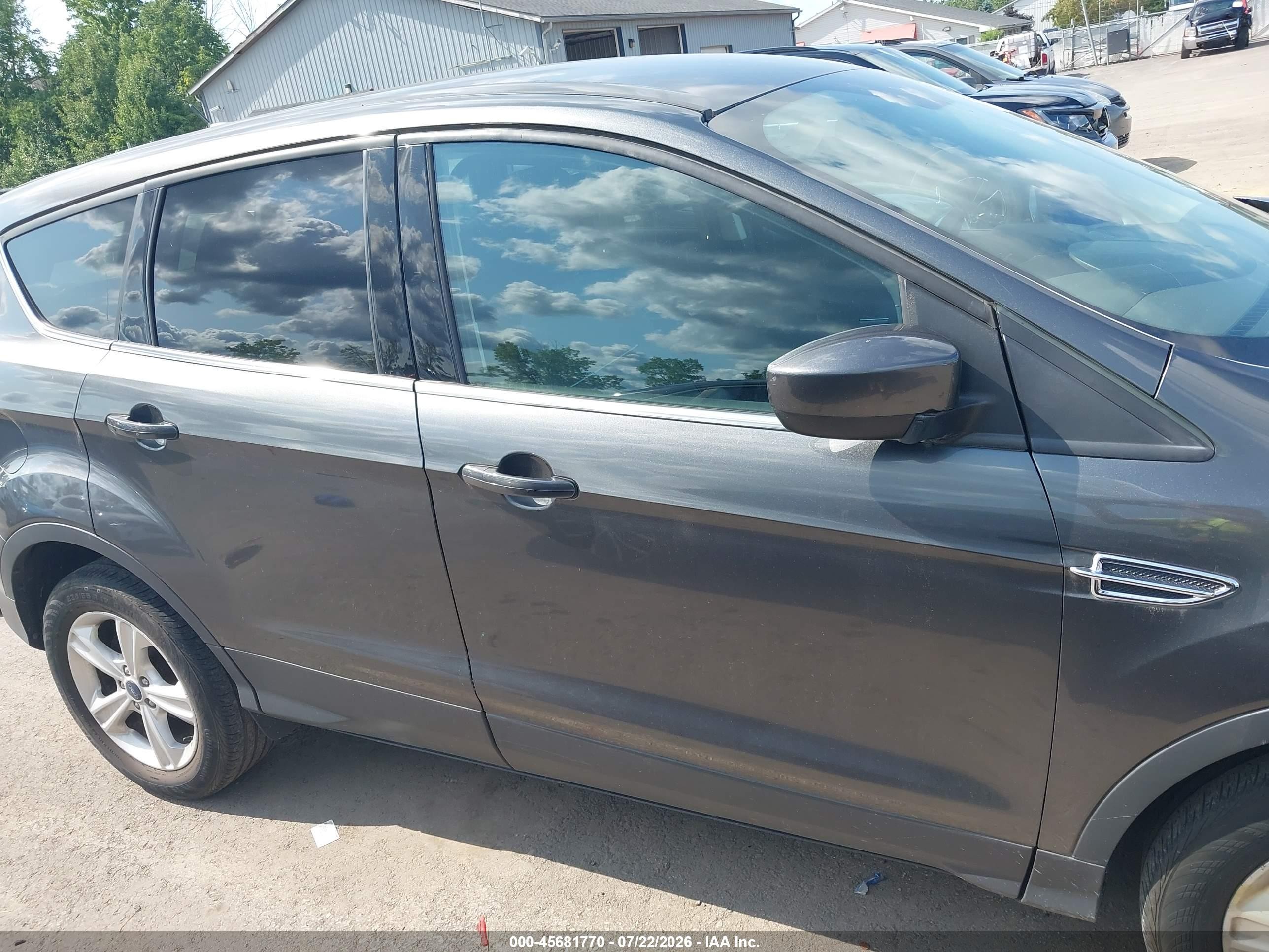 2015 Ford Escape Se Gray vin: 1FMCU9GX1FUB79235