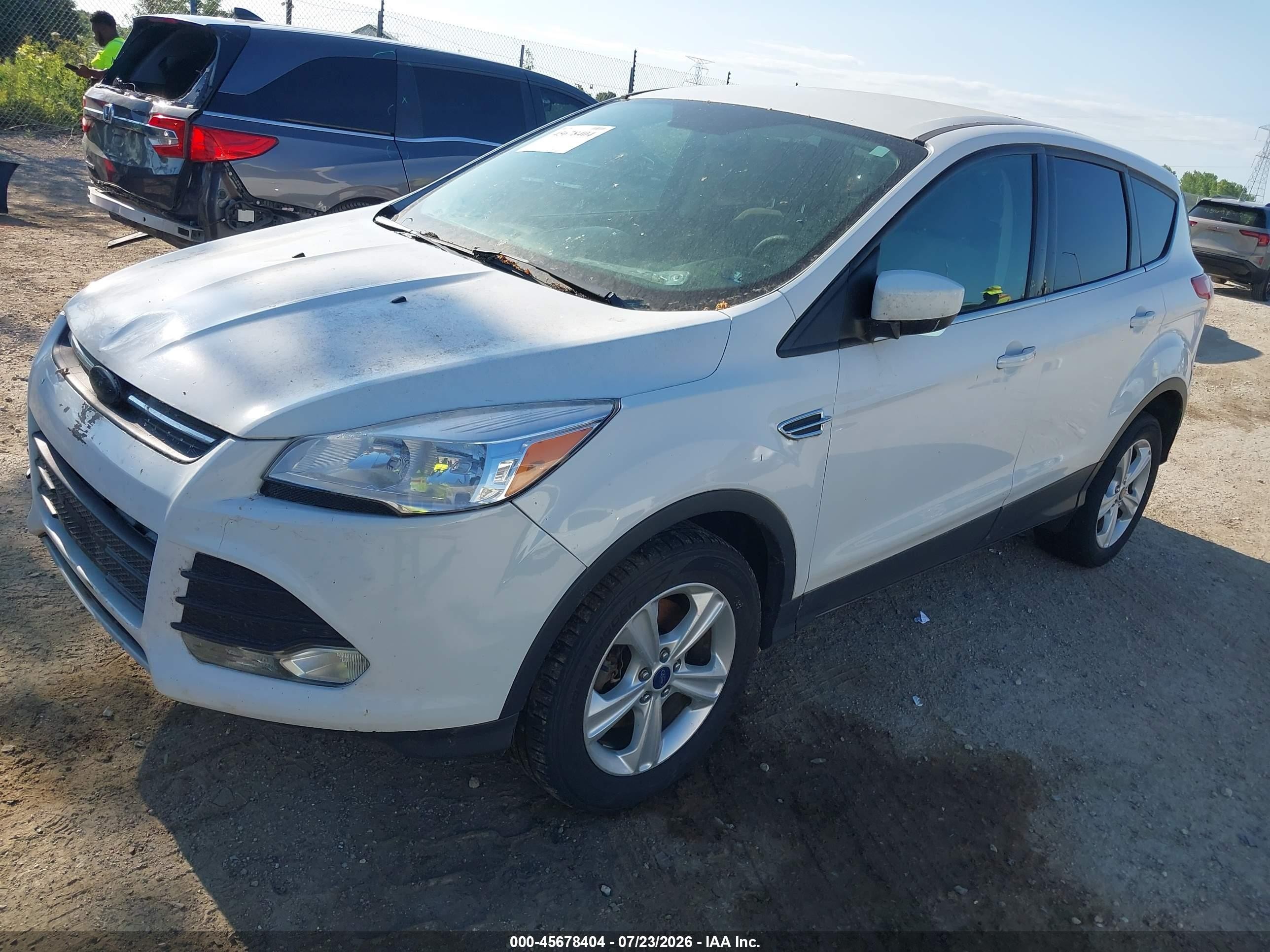 2015 Ford Escape Se White vin: 1FMCU9GX1FUB87447