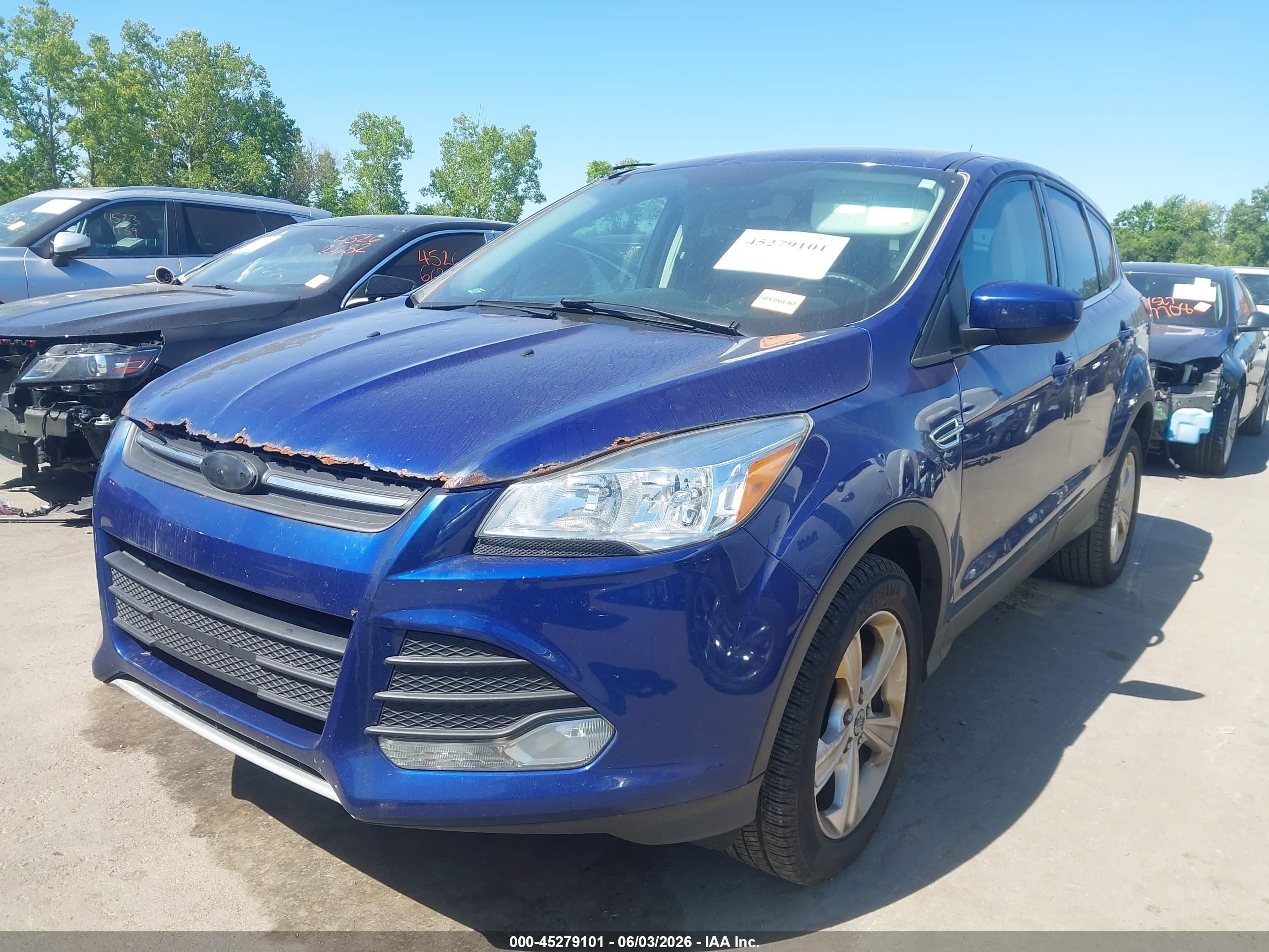 2015 Ford Escape Se Синий vin: 1FMCU9GX1FUC75964