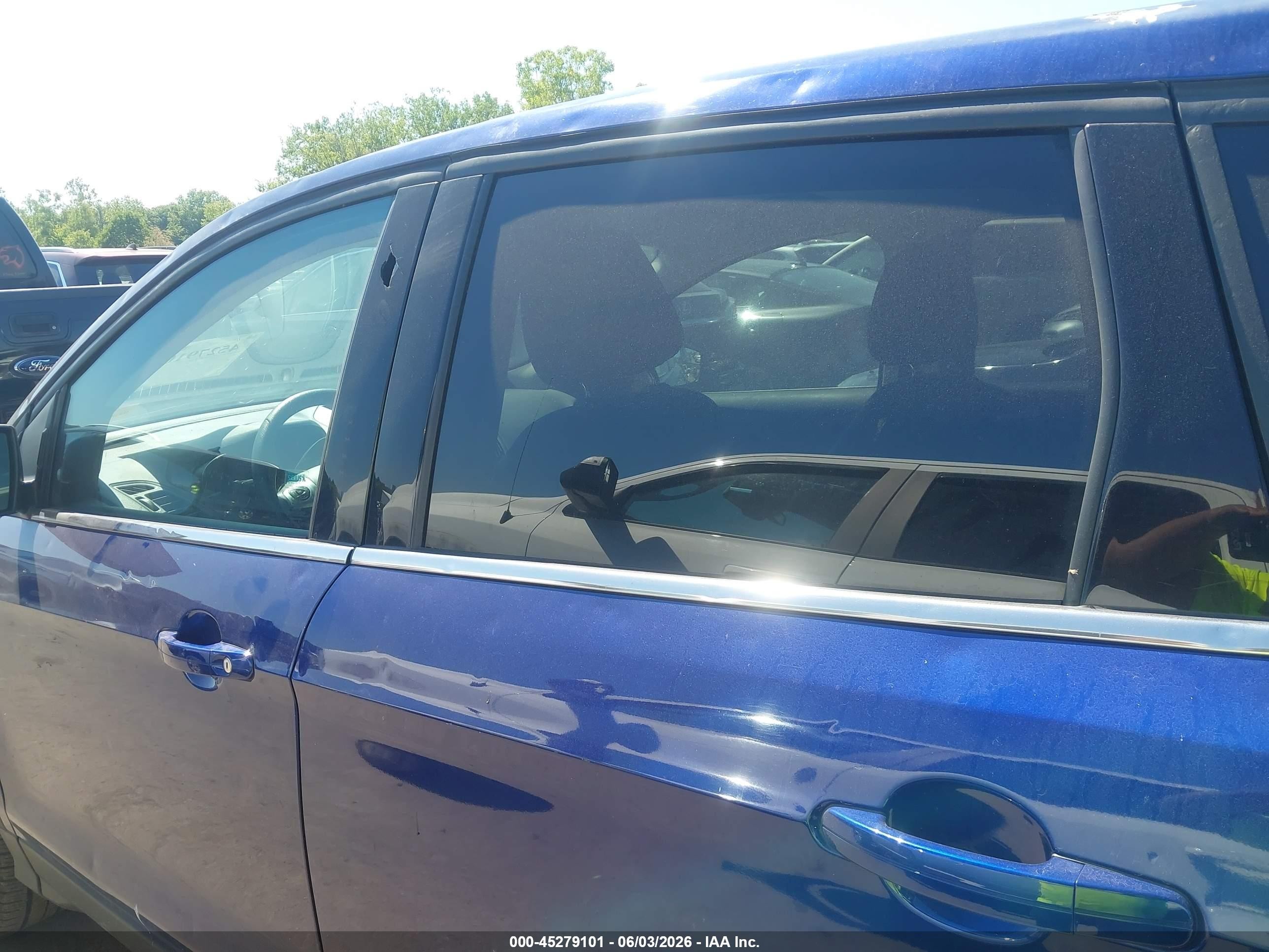 2015 Ford Escape Se Синий vin: 1FMCU9GX1FUC75964