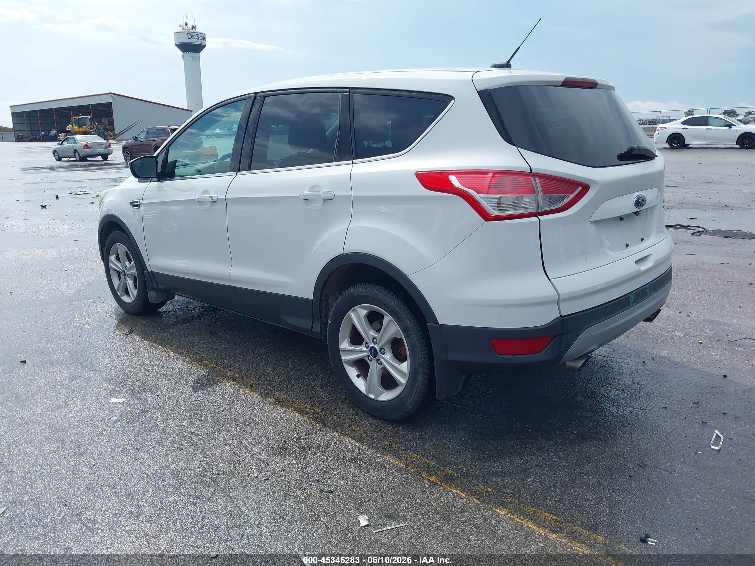 2016 Ford Escape Se White vin: 1FMCU9GX1GUB08943