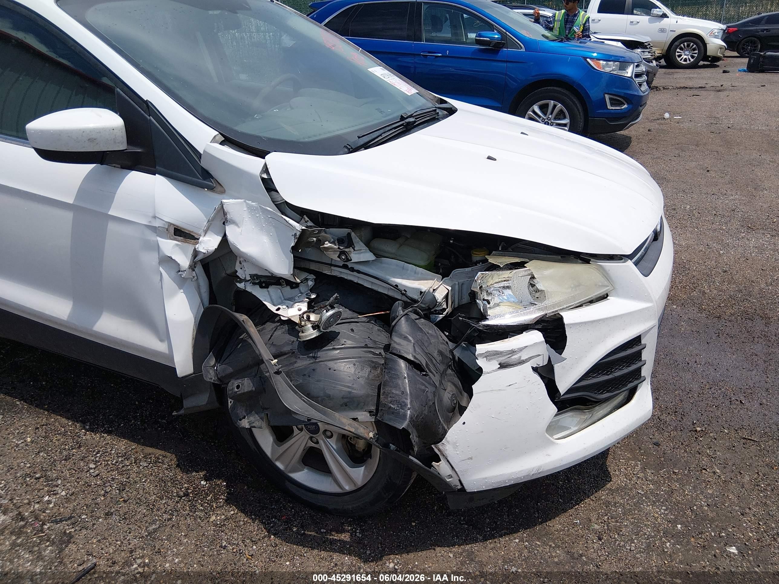 2014 Ford Escape Se White vin: 1FMCU9GX2EUB09466