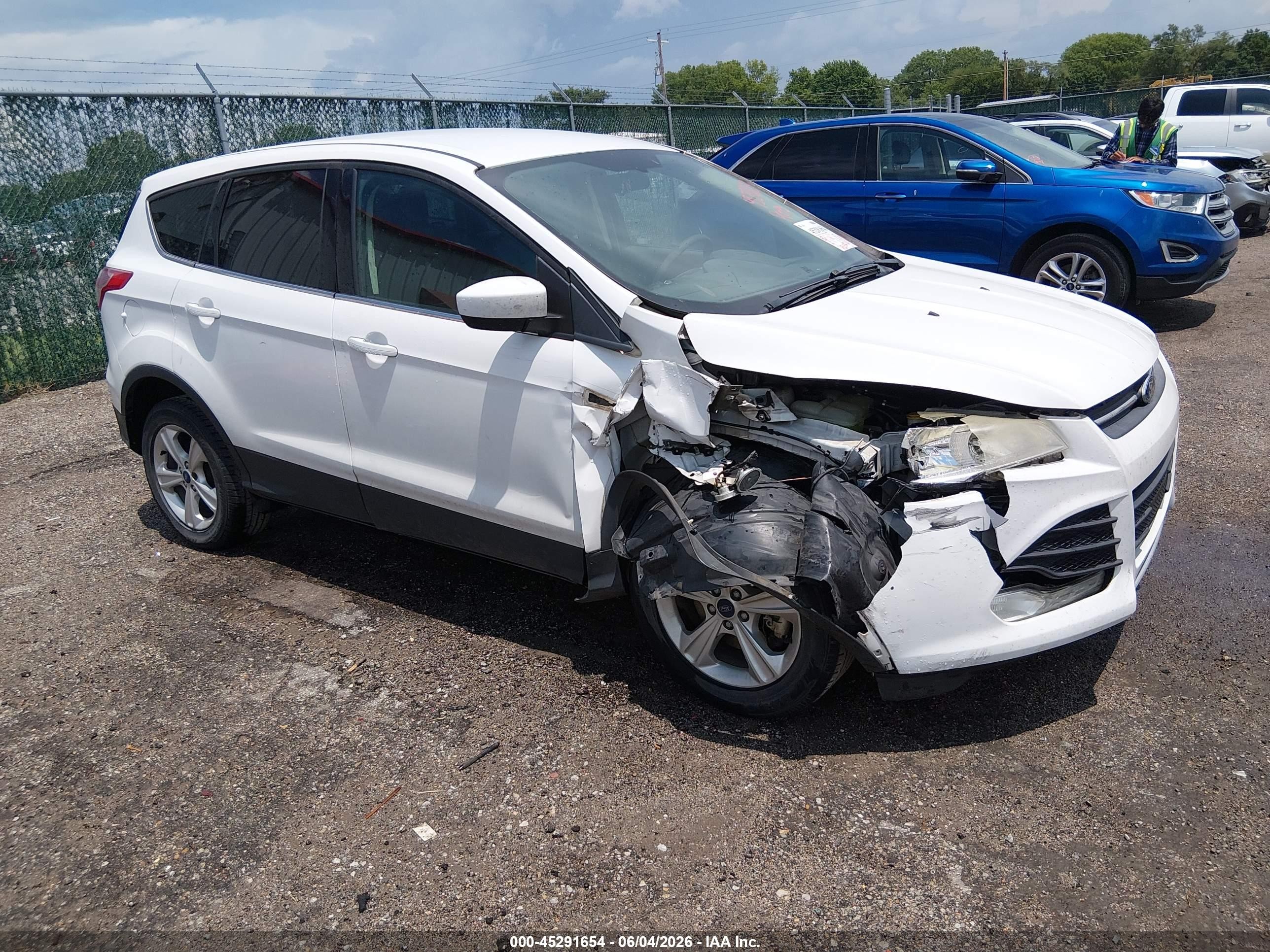 2014 Ford Escape Se White vin: 1FMCU9GX2EUB09466
