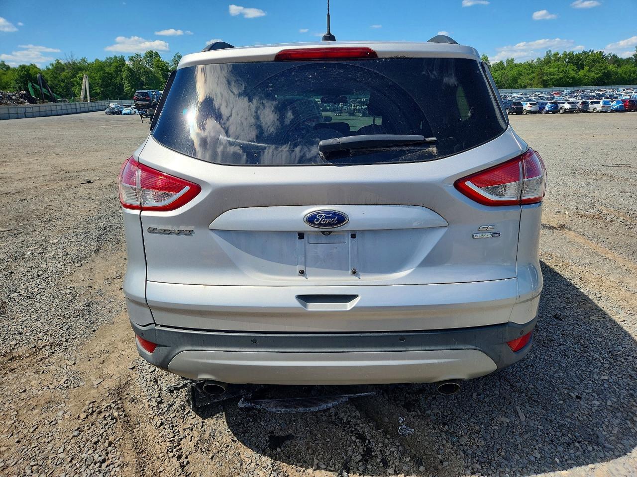2015 Ford Escape Se Серебряный vin: 1FMCU9GX2FUA72789