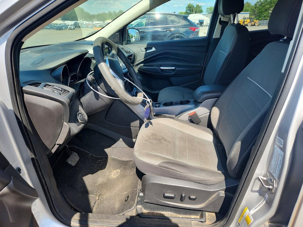 2015 Ford Escape Se Серебряный vin: 1FMCU9GX2FUA72789