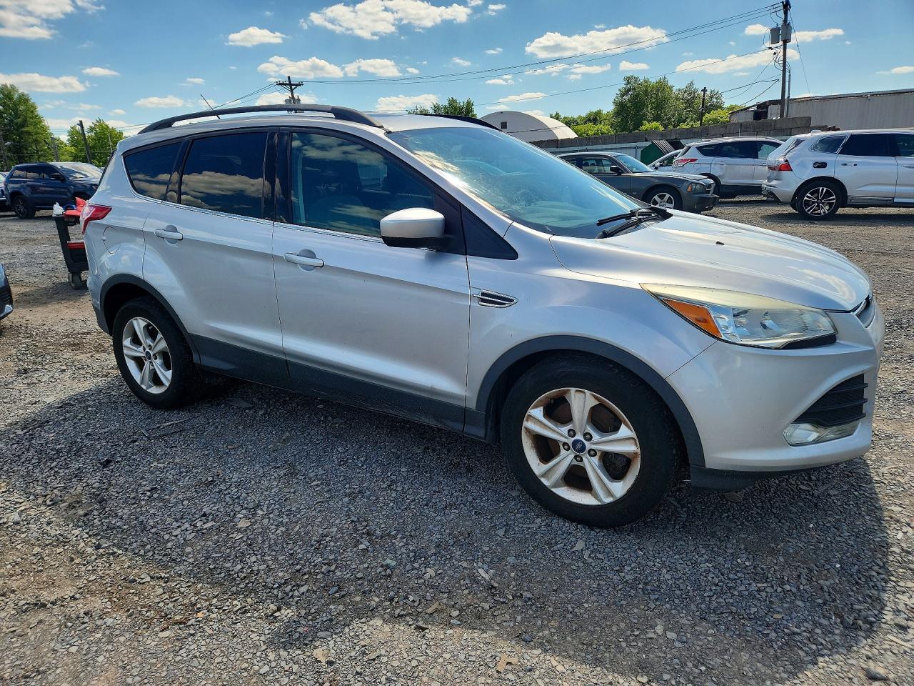 2015 Ford Escape Se Серебряный vin: 1FMCU9GX2FUA72789