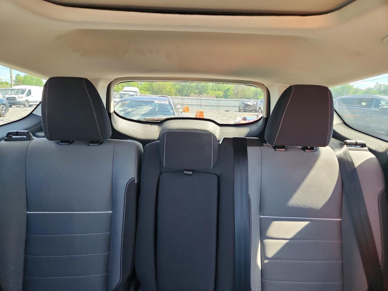 2015 Ford Escape Se Серебряный vin: 1FMCU9GX2FUA72789
