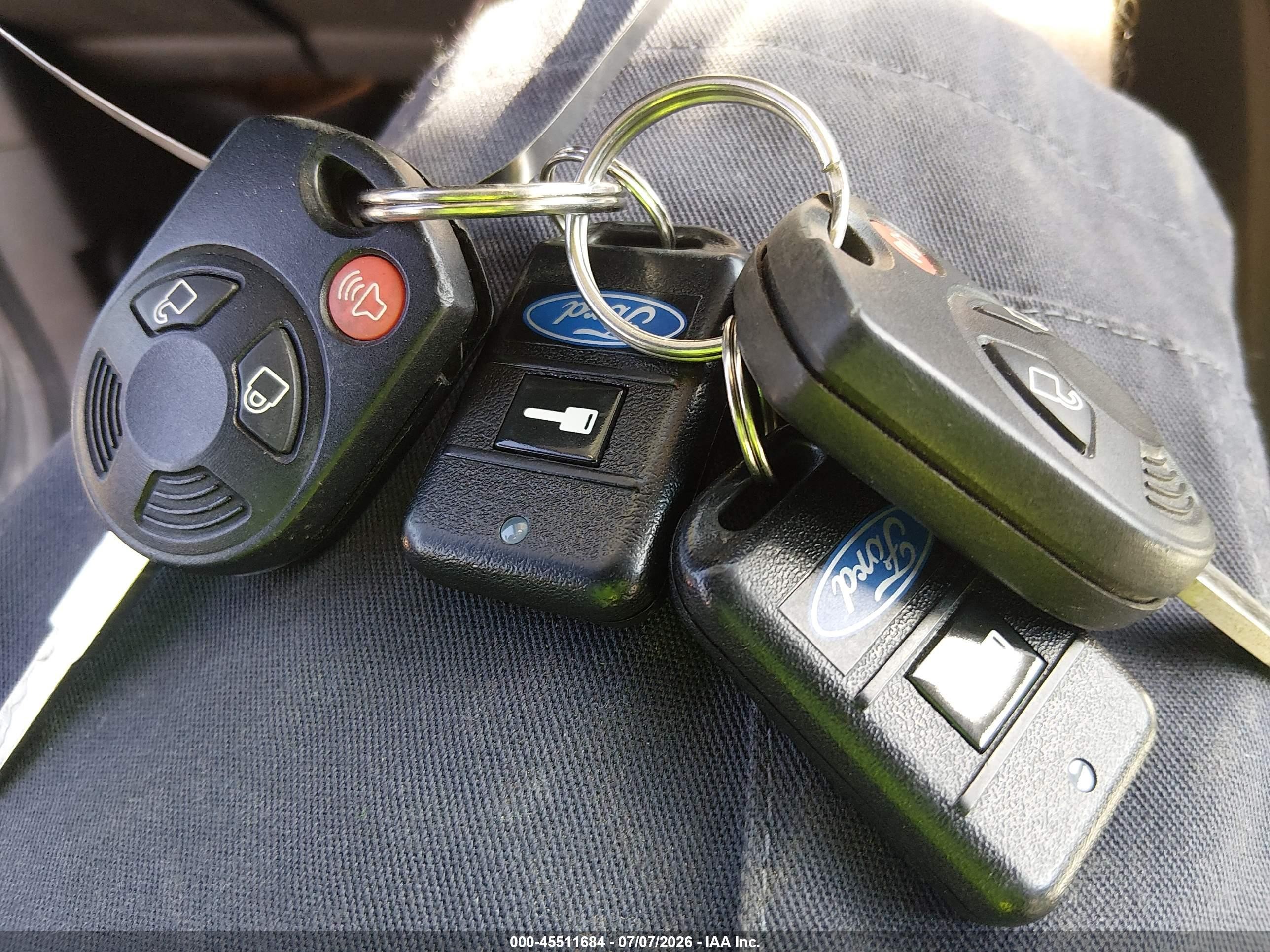 2015 Ford Escape Se Черный vin: 1FMCU9GX2FUA86885