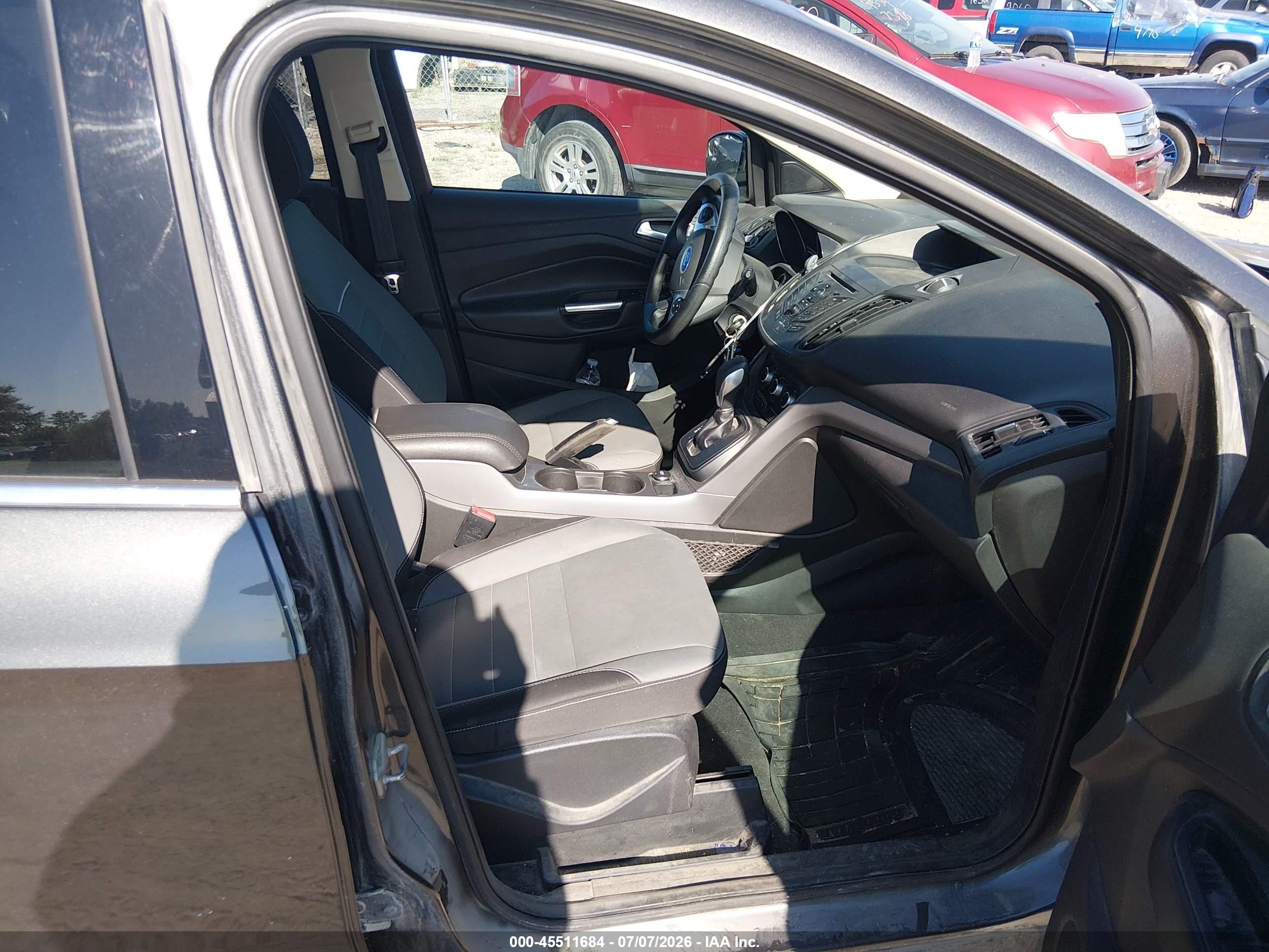 2015 Ford Escape Se Черный vin: 1FMCU9GX2FUA86885