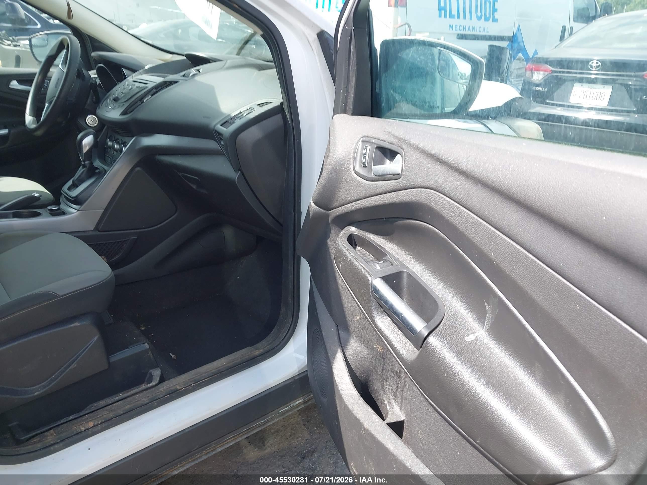 2015 Ford Escape Se White vin: 1FMCU9GX2FUB50178