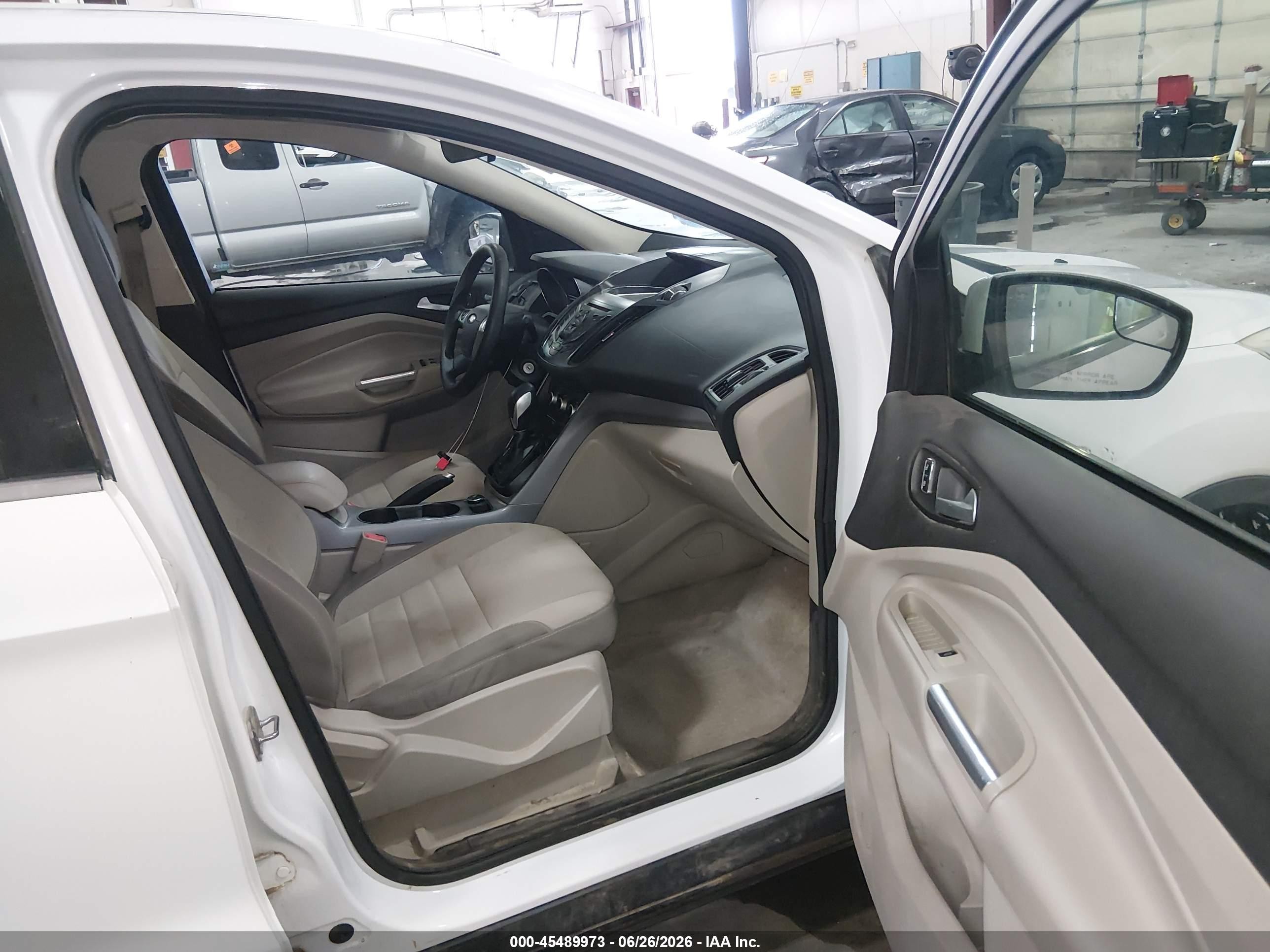 2015 Ford Escape Se White vin: 1FMCU9GX2FUB50326
