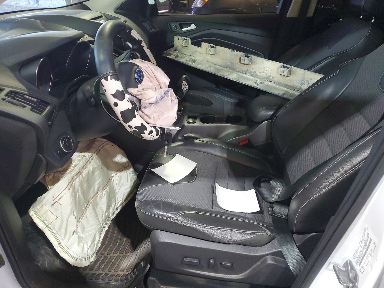 2015 Ford Escape Se White vin: 1FMCU9GX2FUB63836