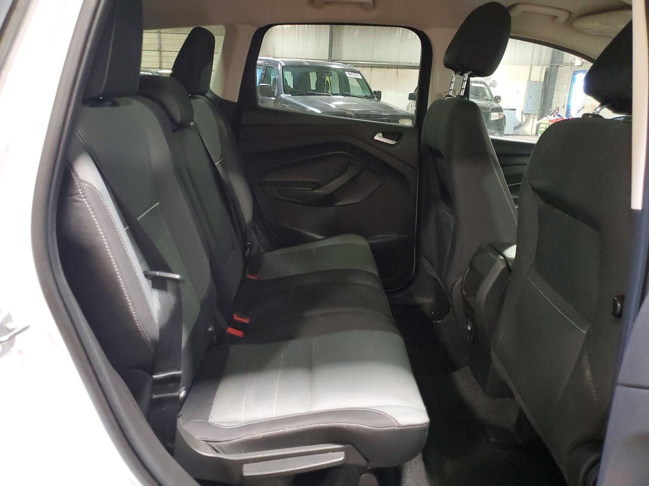 2015 Ford Escape Se White vin: 1FMCU9GX2FUC10153