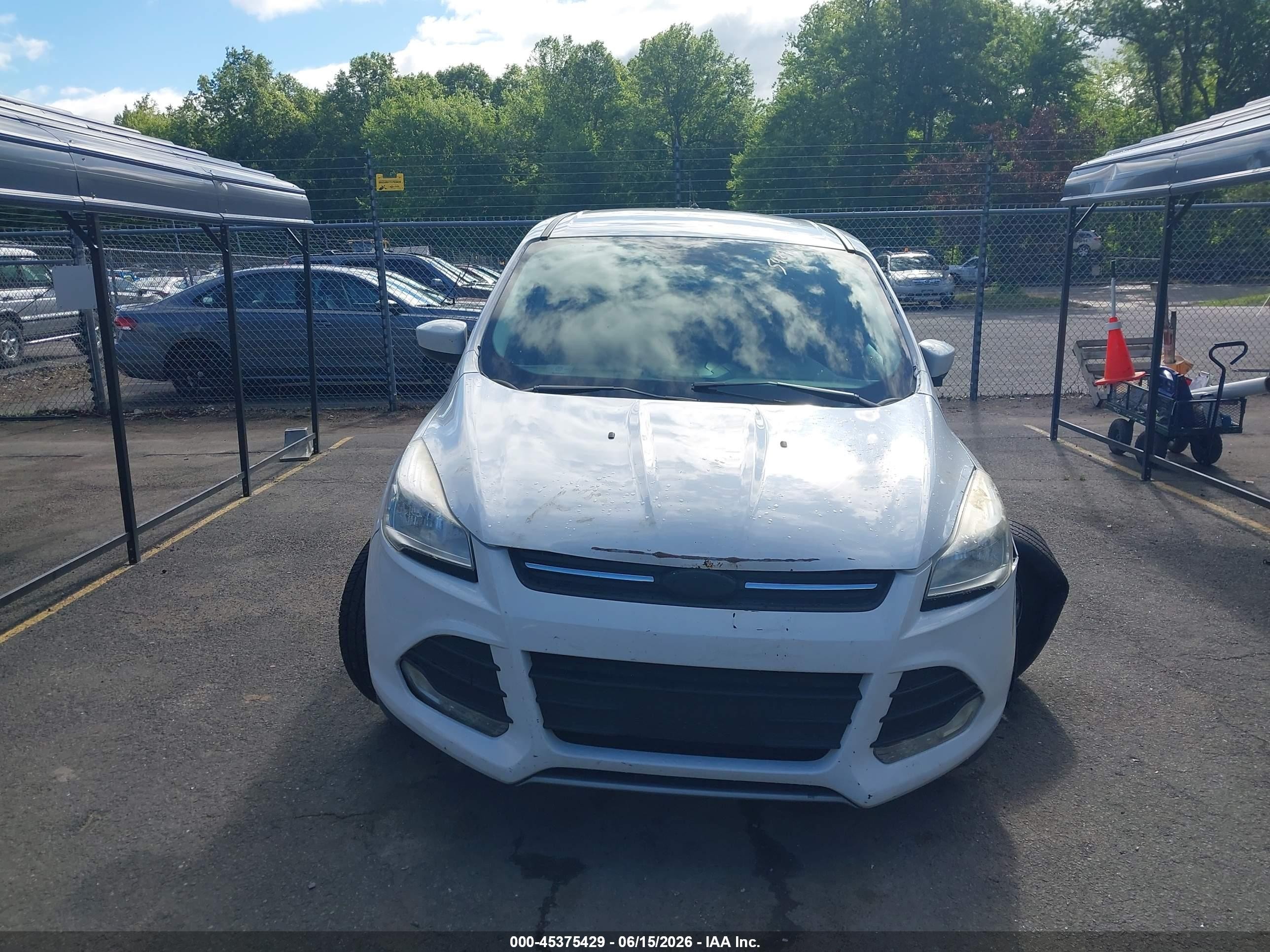 2015 Ford Escape Se White vin: 1FMCU9GX2FUC65606