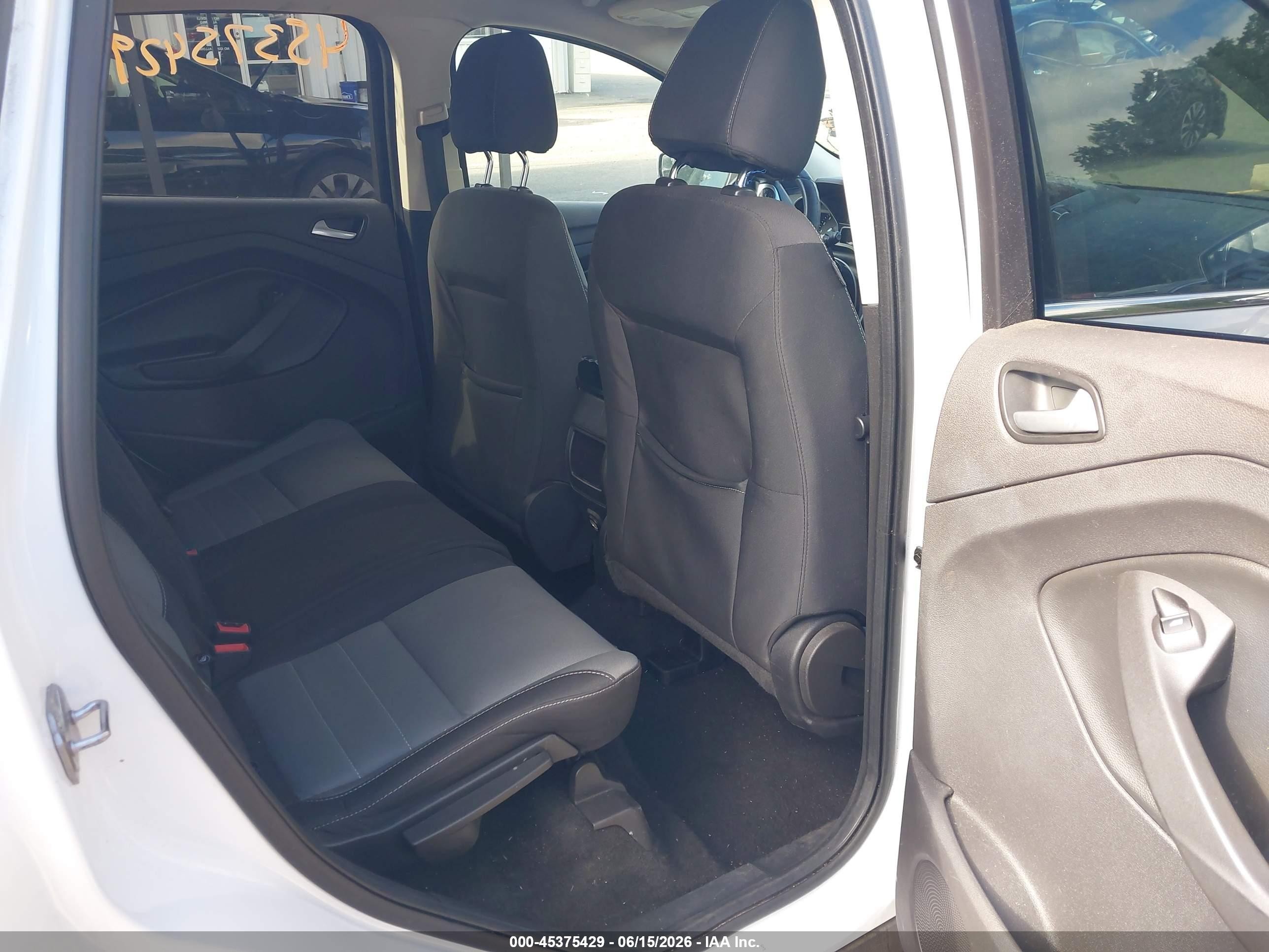 2015 Ford Escape Se White vin: 1FMCU9GX2FUC65606