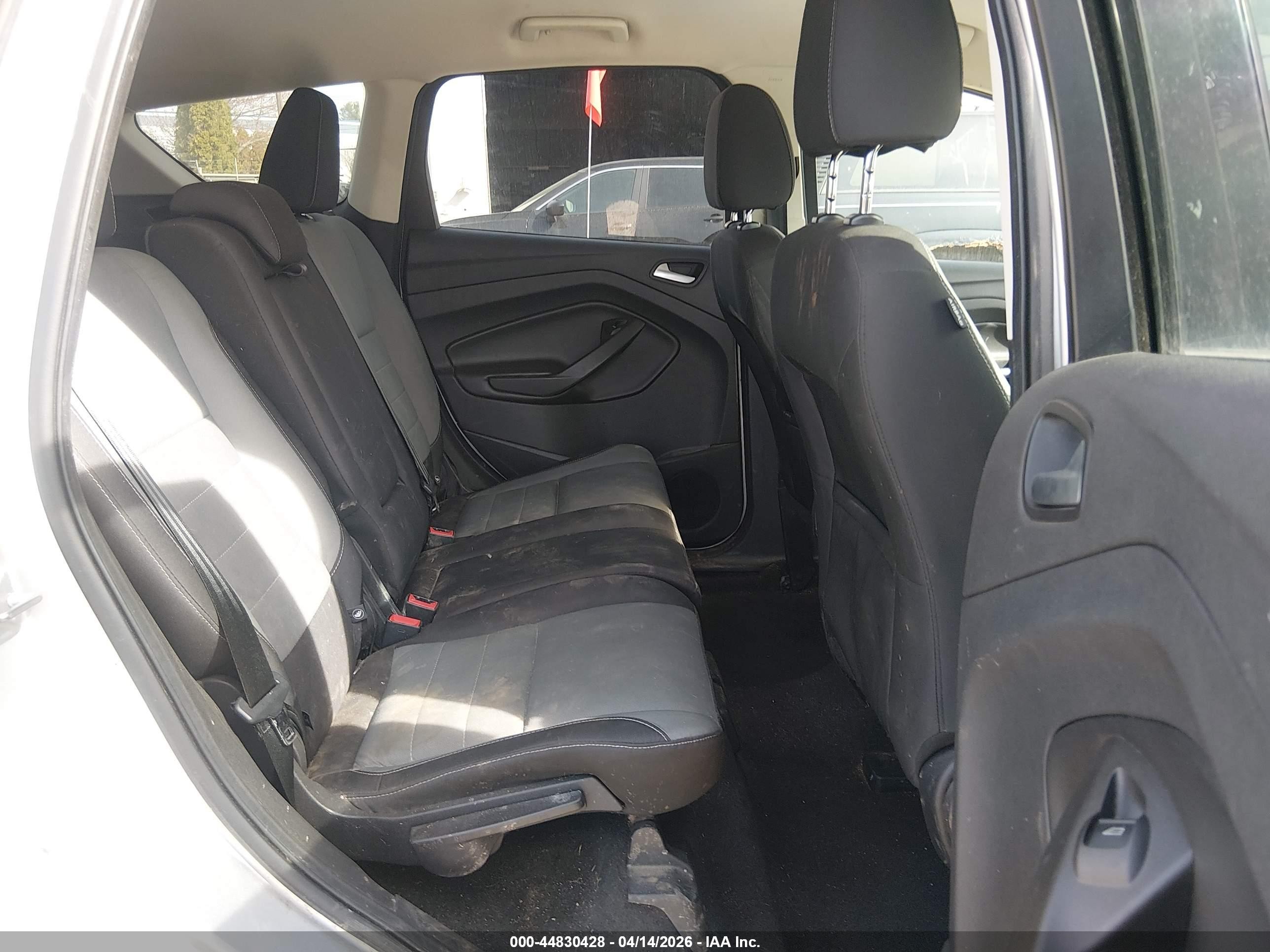 2016 Ford Escape Se Silver vin: 1FMCU9GX2GUA16353
