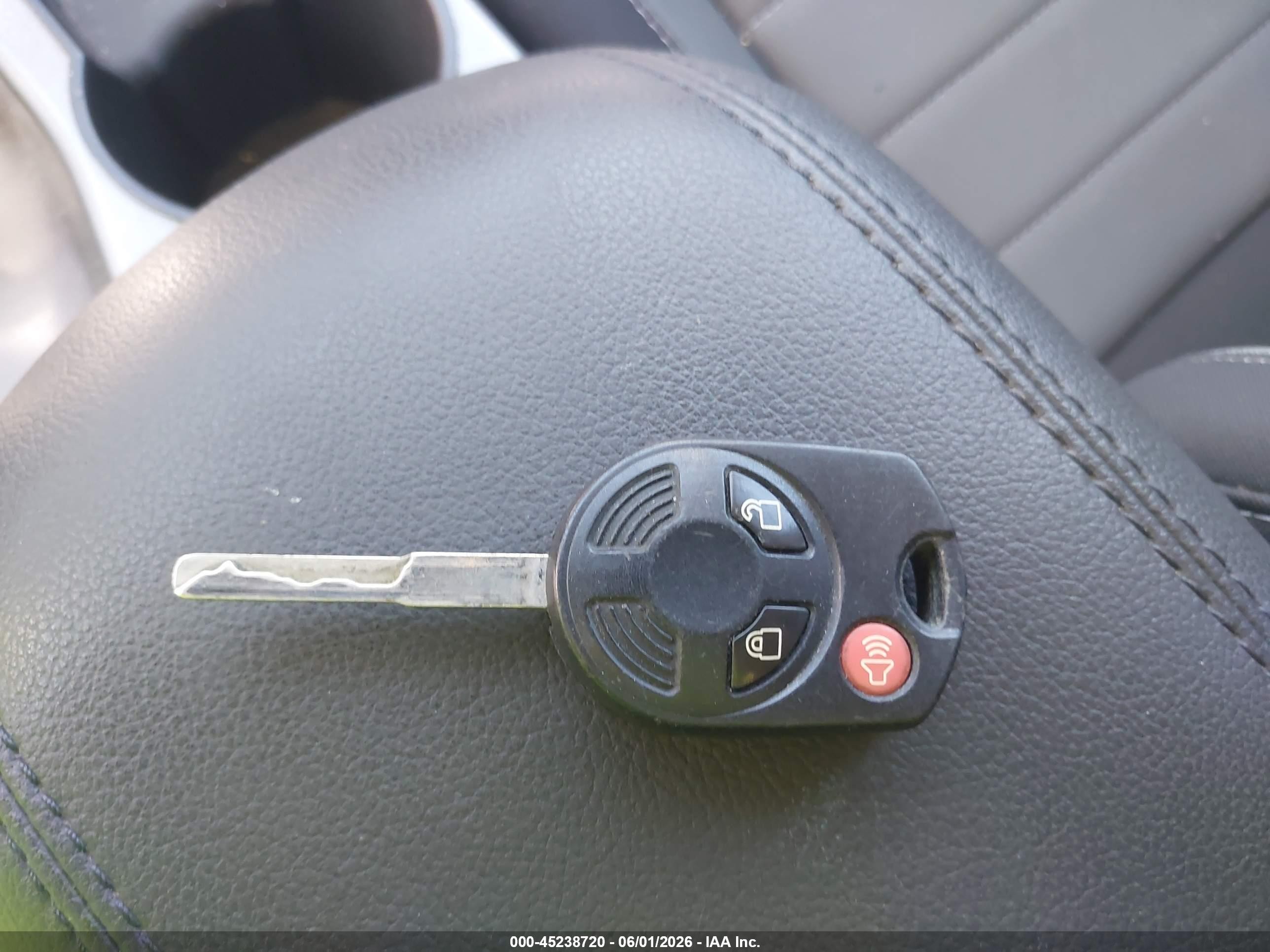 2016 Ford Escape Se Синий vin: 1FMCU9GX2GUC29903