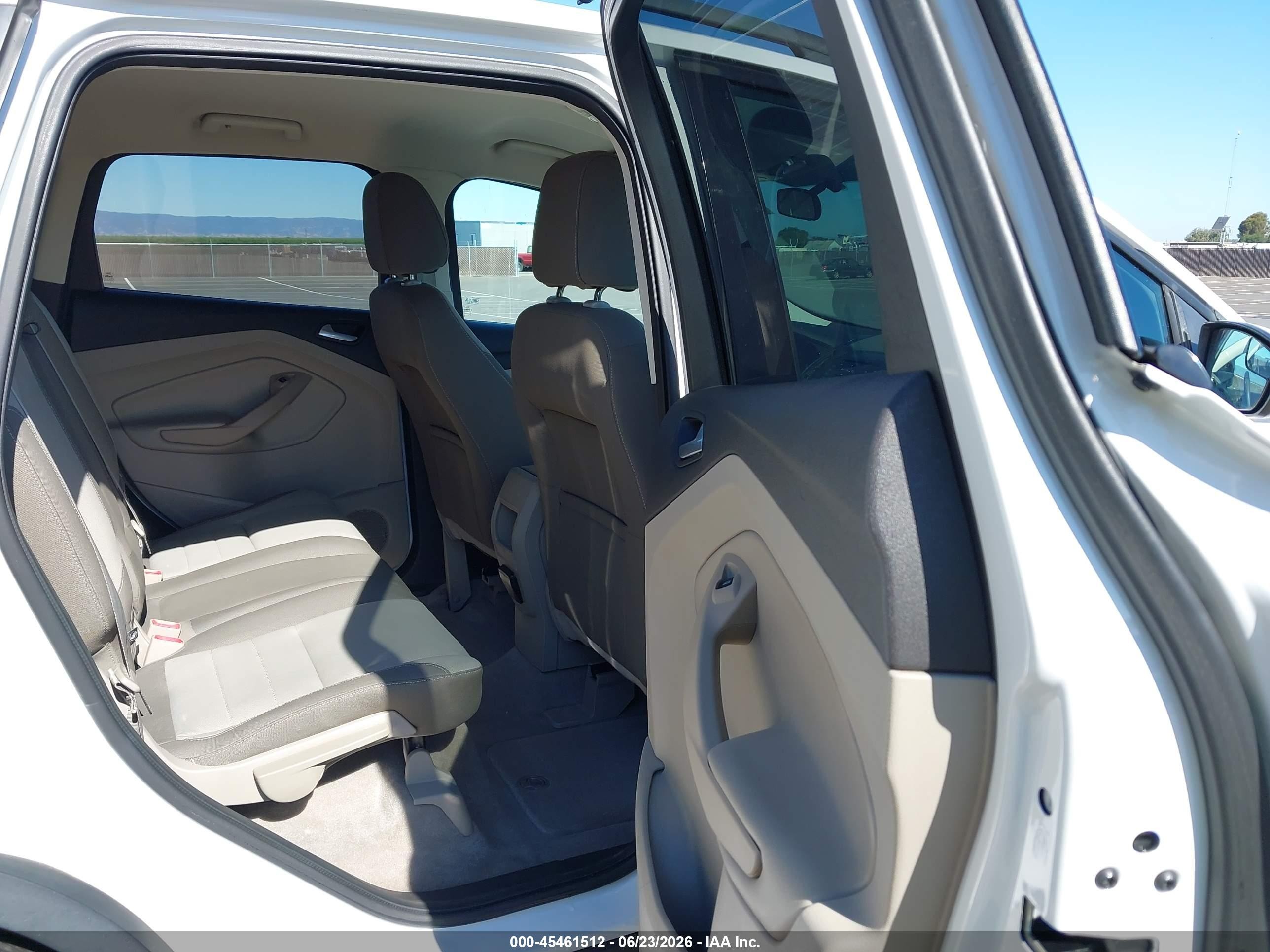 2013 Ford Escape Se Белый vin: 1FMCU9GX3DUC70780