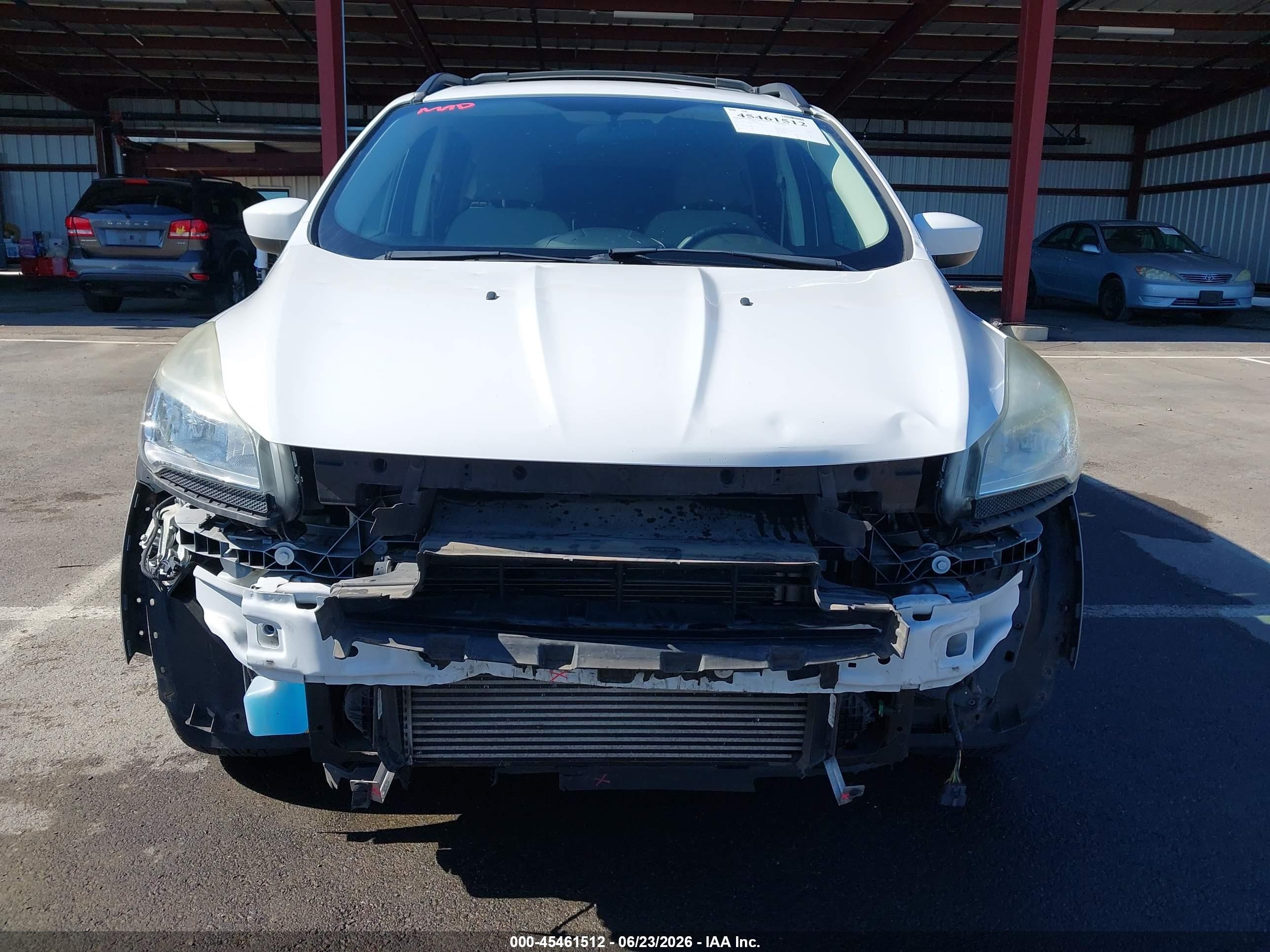 2013 Ford Escape Se Белый vin: 1FMCU9GX3DUC70780