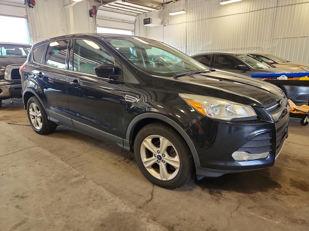 2014 Ford Escape Se Черный vin: 1FMCU9GX3EUD65860