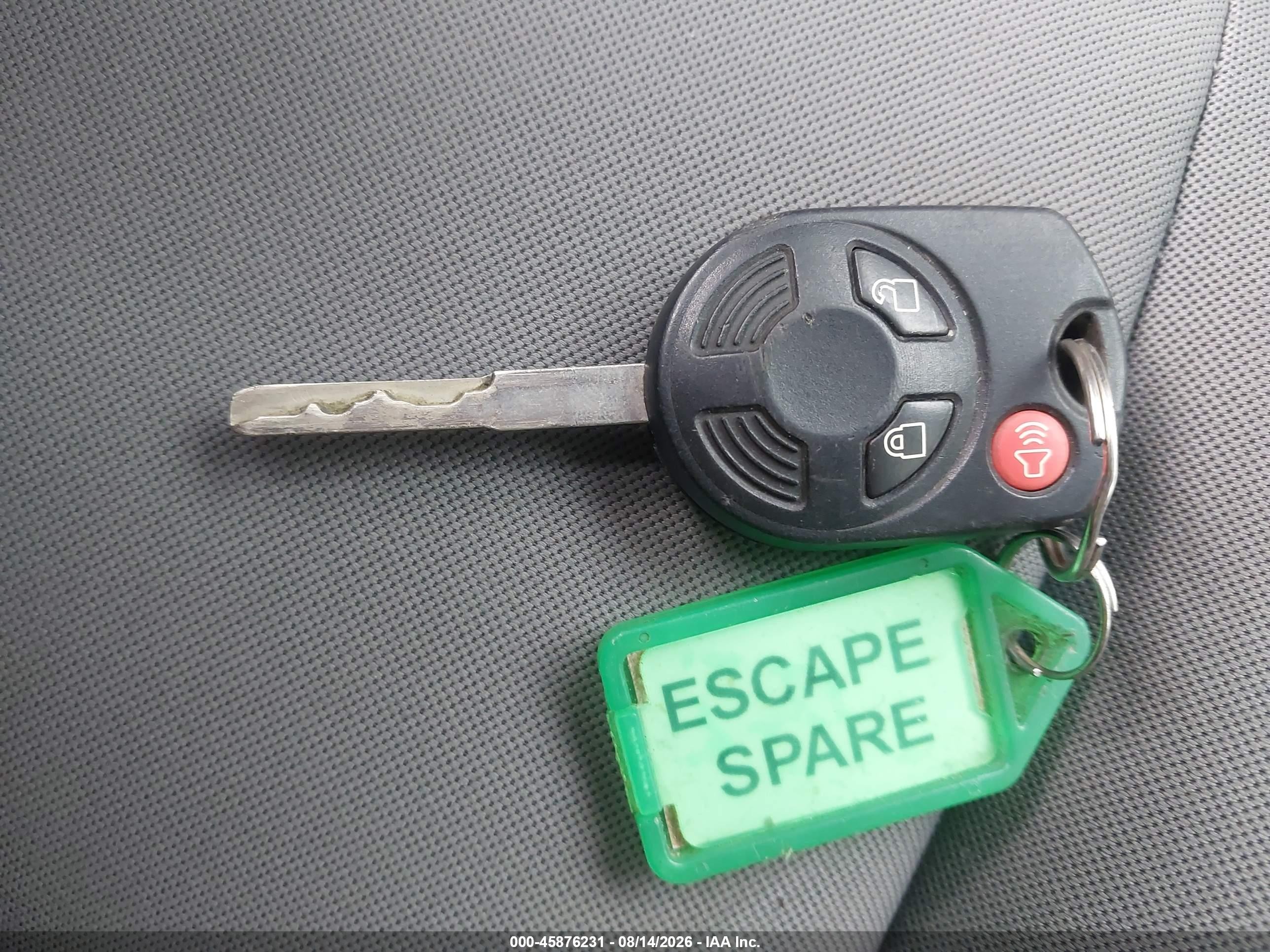 2015 Ford Escape Se Серебряный vin: 1FMCU9GX3FUA42572