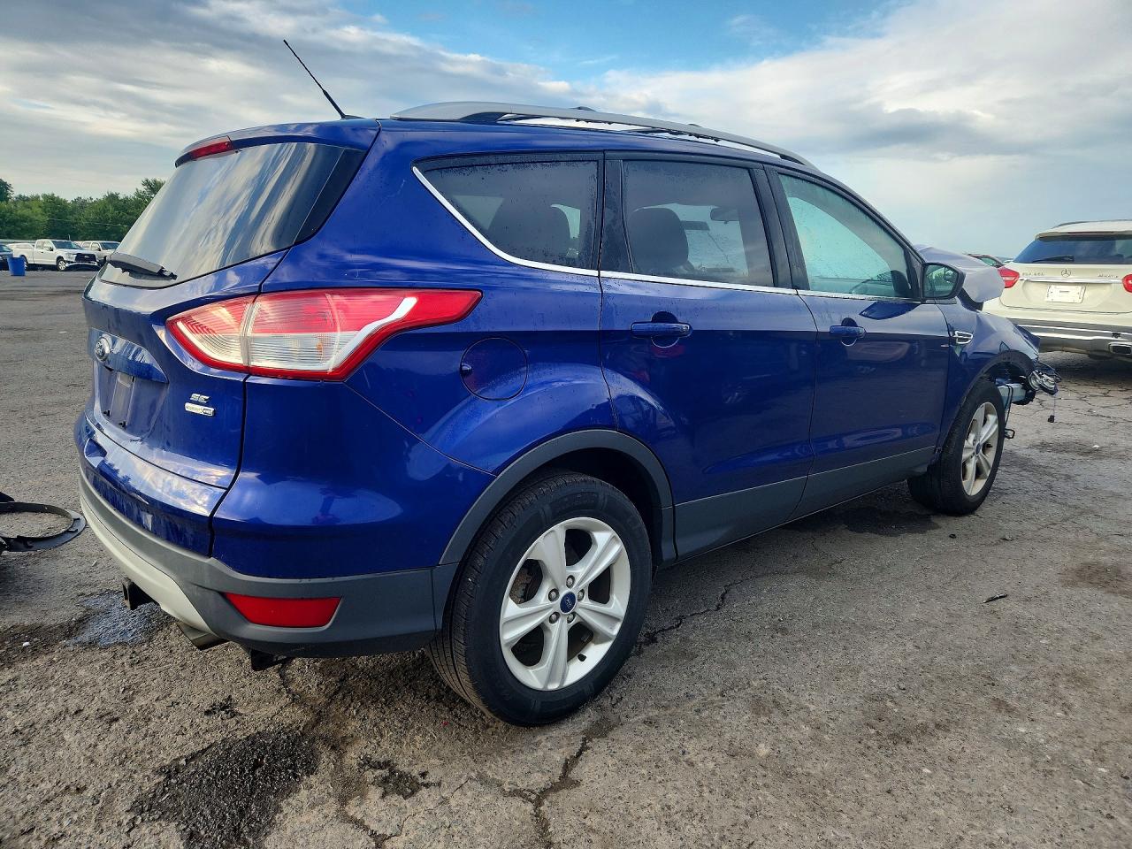 2015 Ford Escape Se Blue vin: 1FMCU9GX3FUA98348