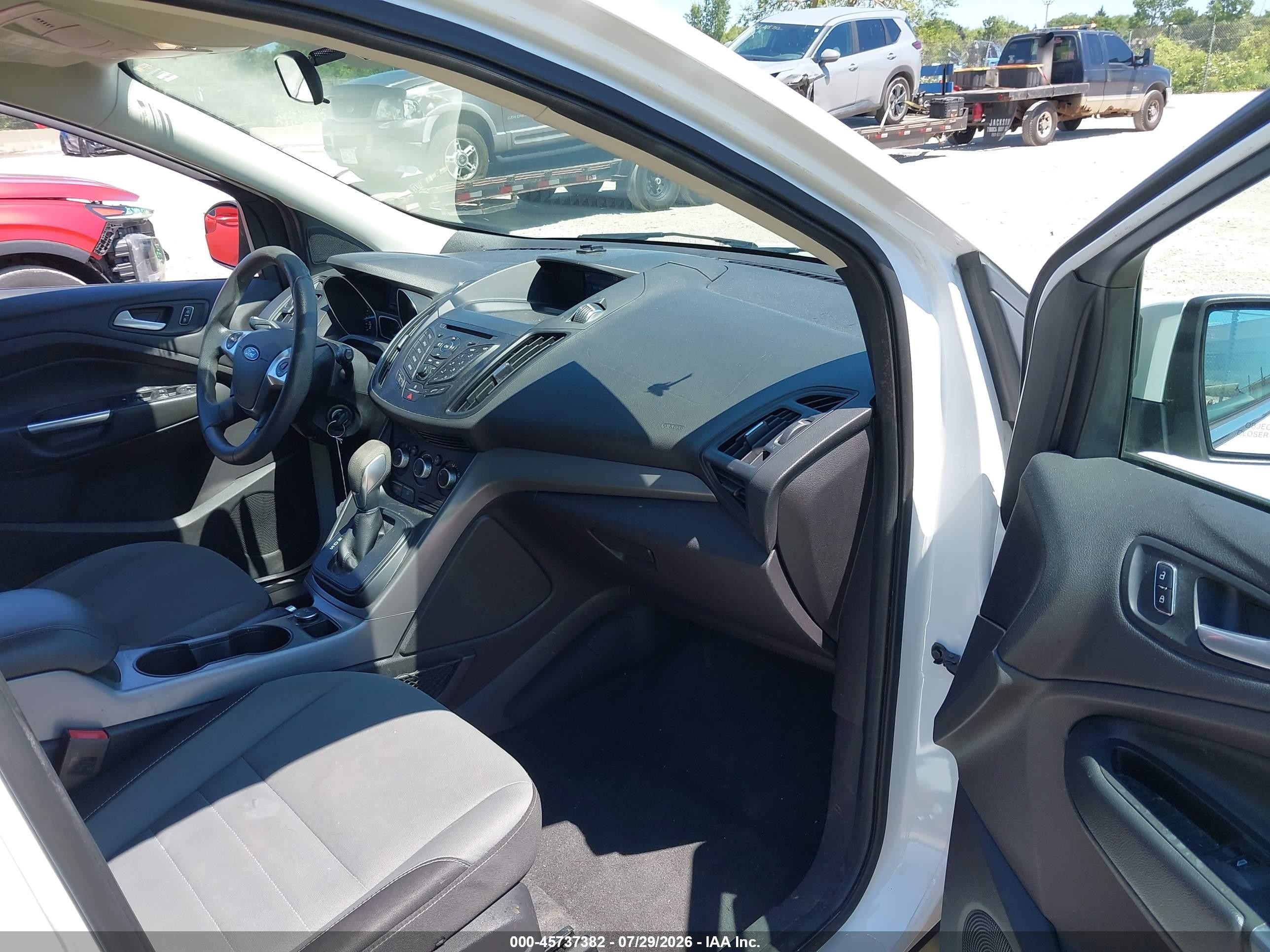 2015 Ford Escape Se Белый vin: 1FMCU9GX3FUB13737